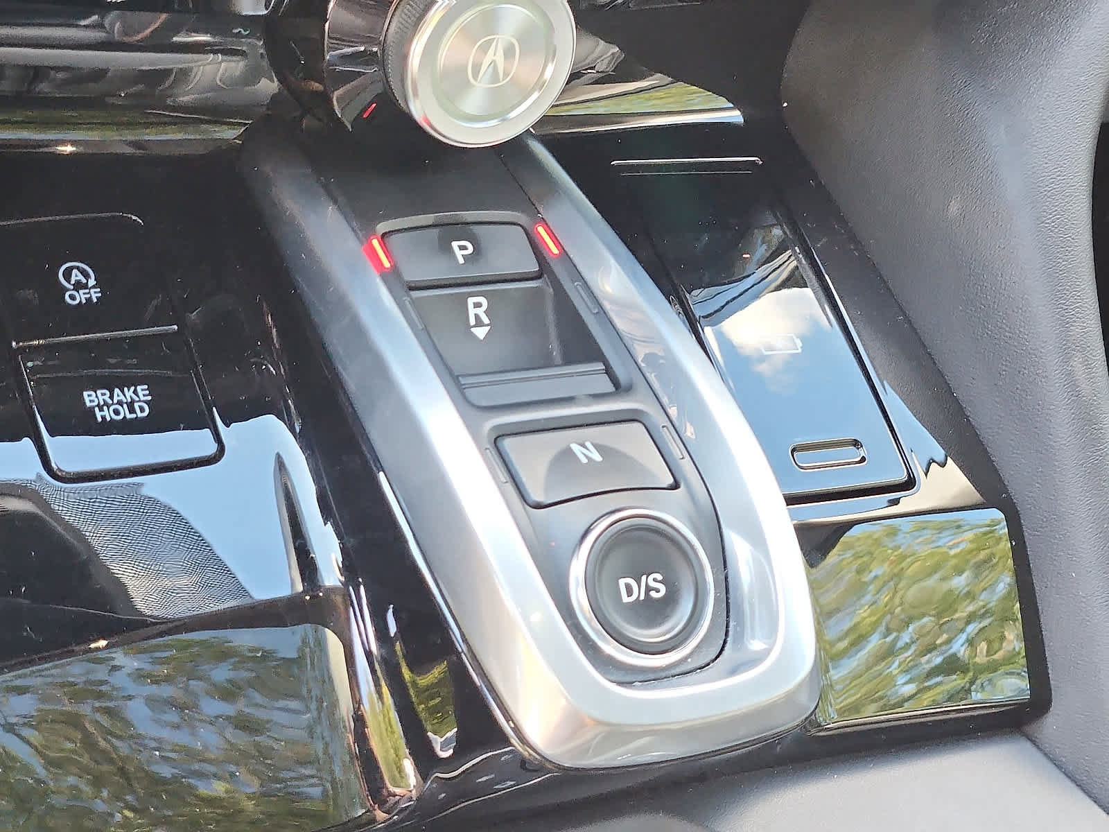 Used 2023 Acura MDX SH-AWD w/ Technology Package image 16