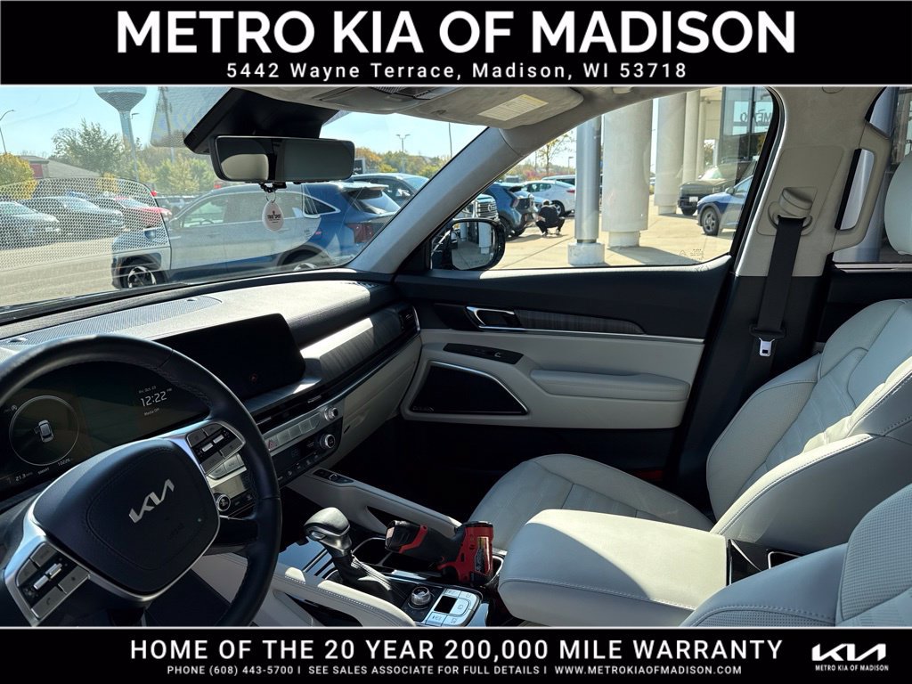 Used 2024 Kia Telluride SX Prestige w/ Towing Package AWD/4WD image 15
