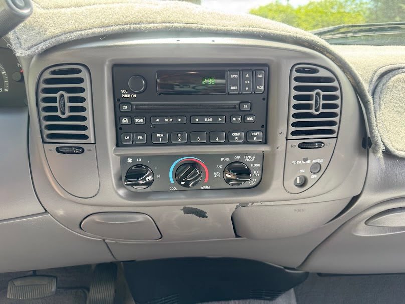 Used 2002 Ford F150 XL RWD image 15