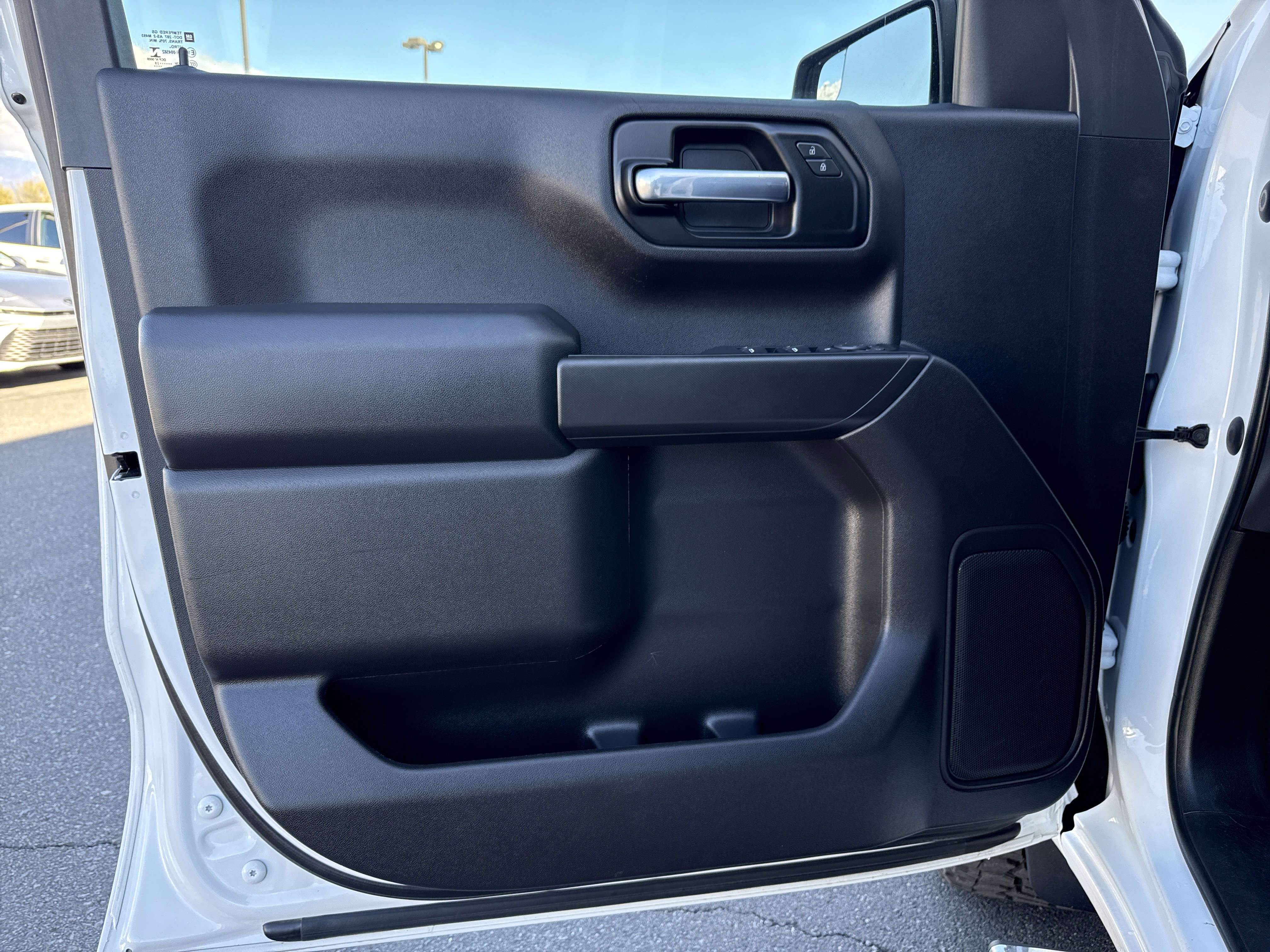 Used 2020 Chevrolet Silverado 1500 Custom w/ Custom Value Package image 14