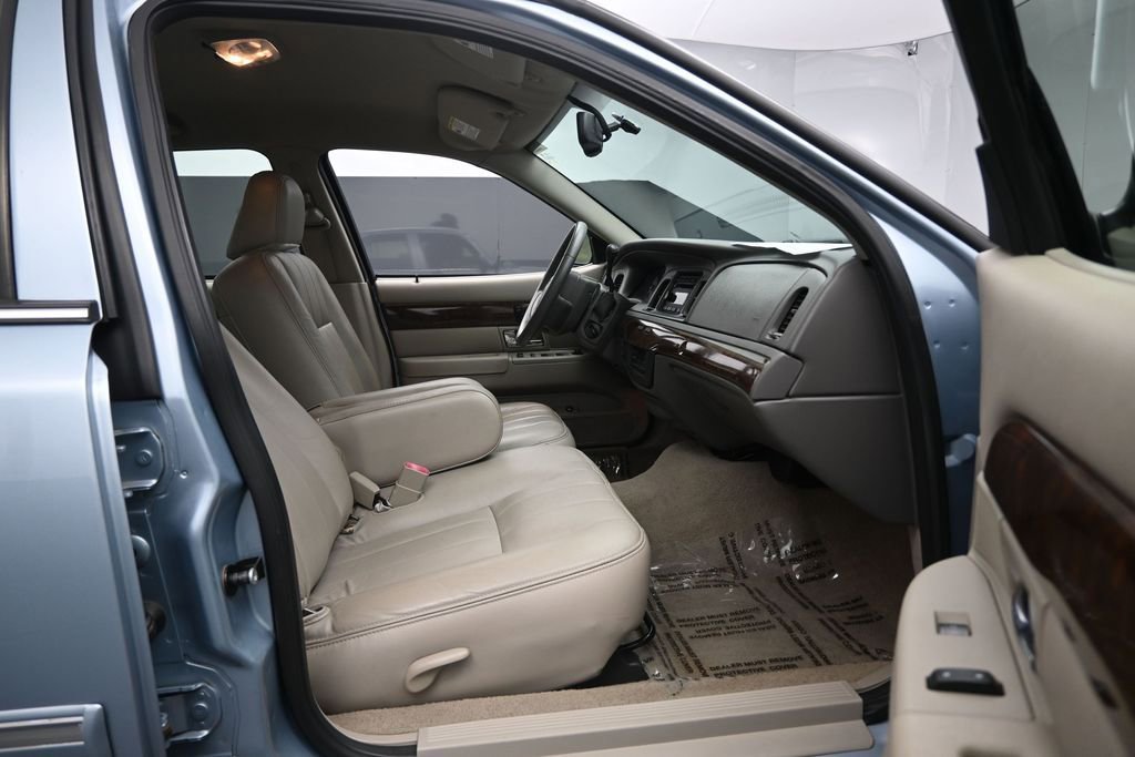 Used 2009 Mercury Grand Marquis LS RWD image 23
