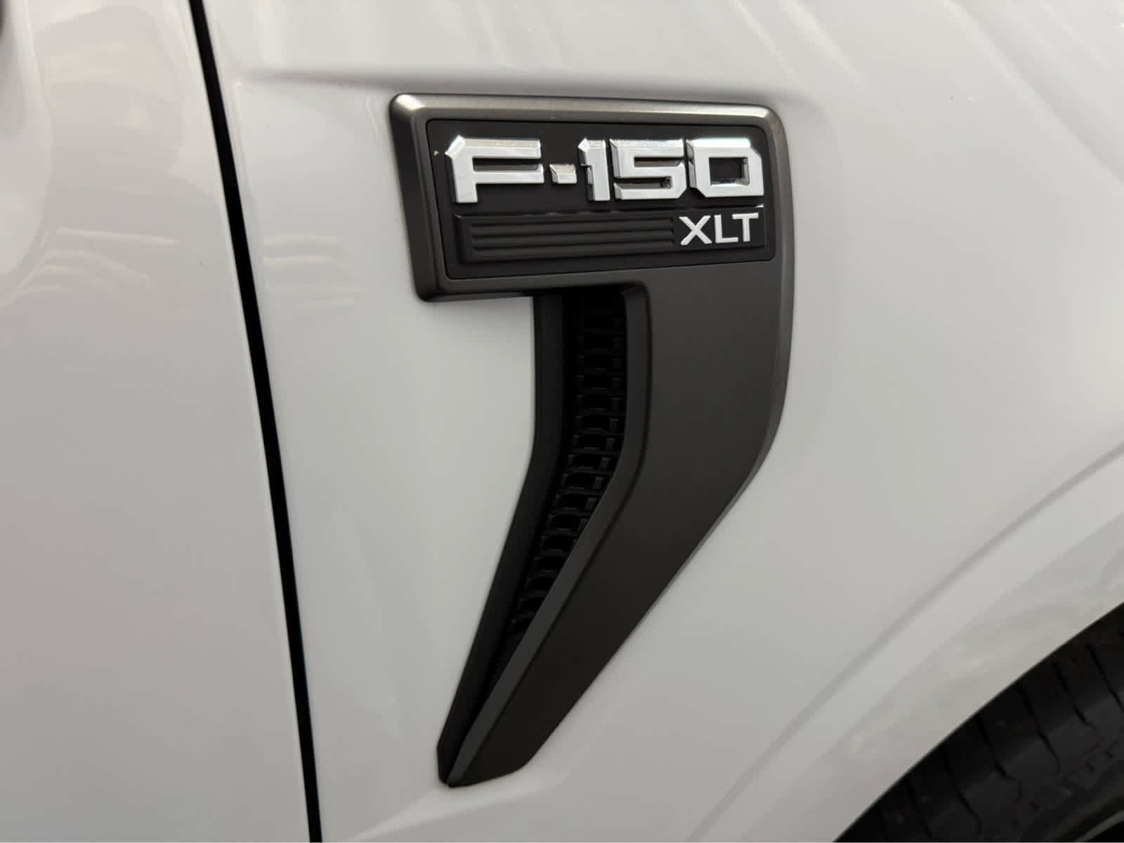 Used 2022 Ford F150 XLT w/ Equipment Group 302A High image 34