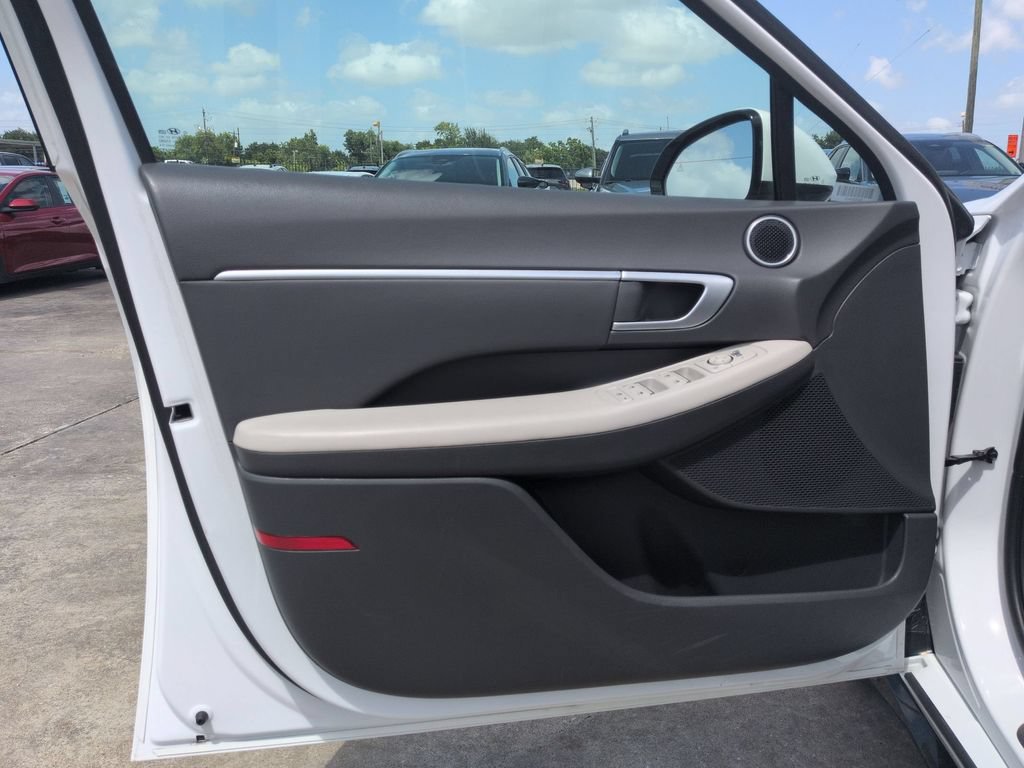 Used 2025 Hyundai Sonata SEL FWD image 11