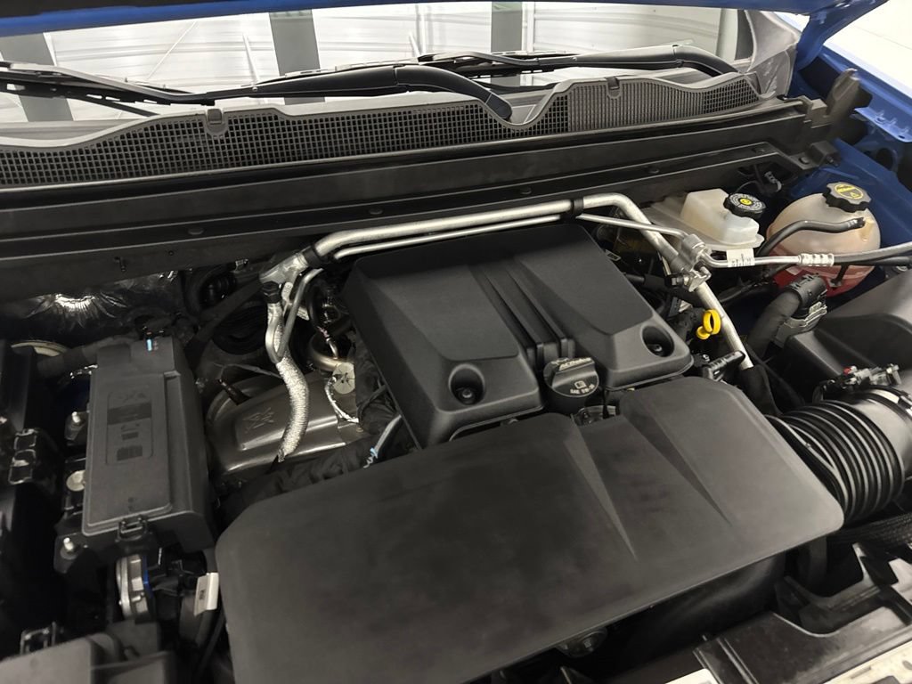 Used 2025 Chevrolet Colorado ZR2 AWD/4WD image 62