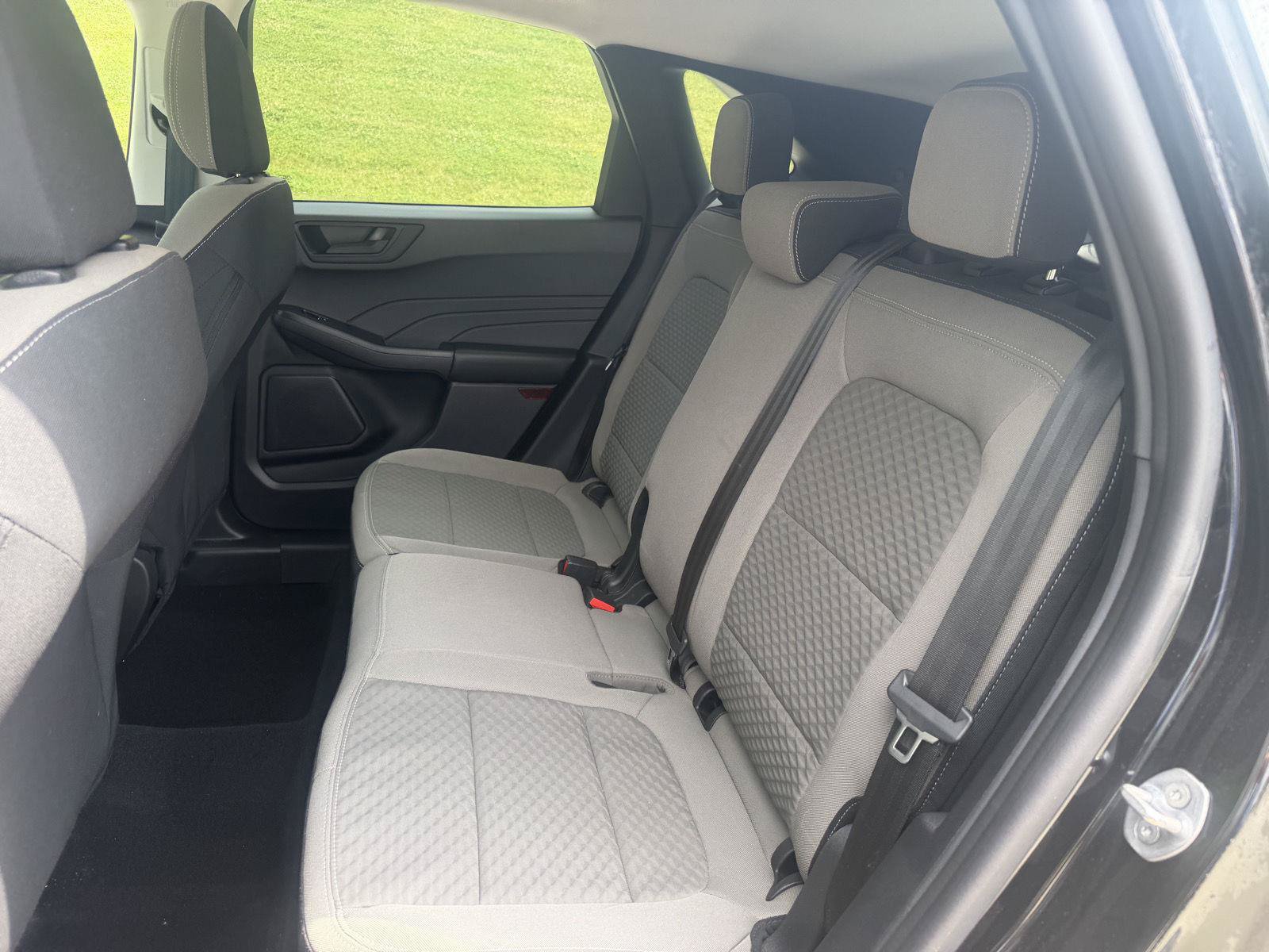 Used 2022 Ford Escape SE w/ Cold Weather Package FWD image 24