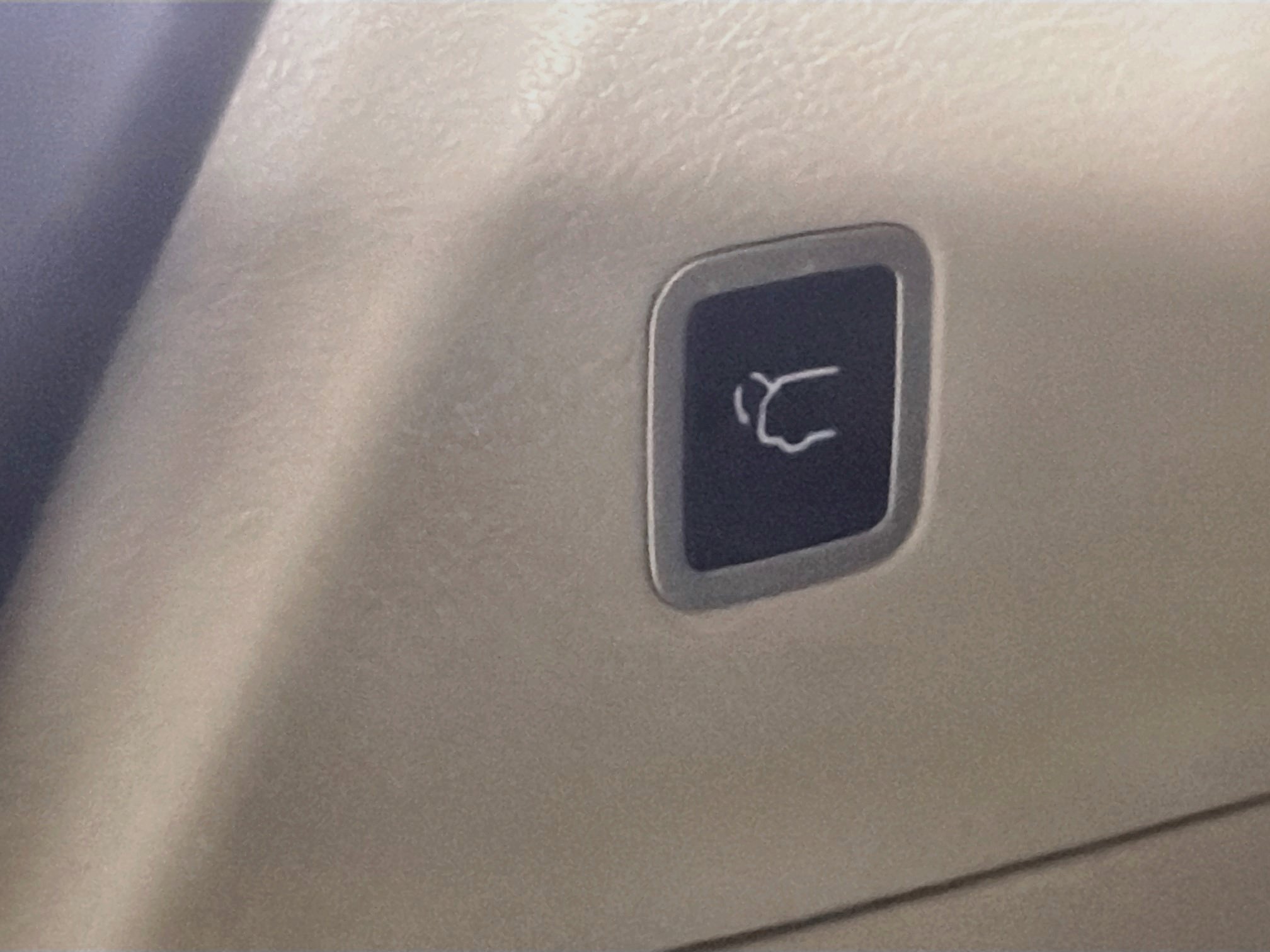 Used 2024 Chrysler Pacifica Touring-L FWD image 29