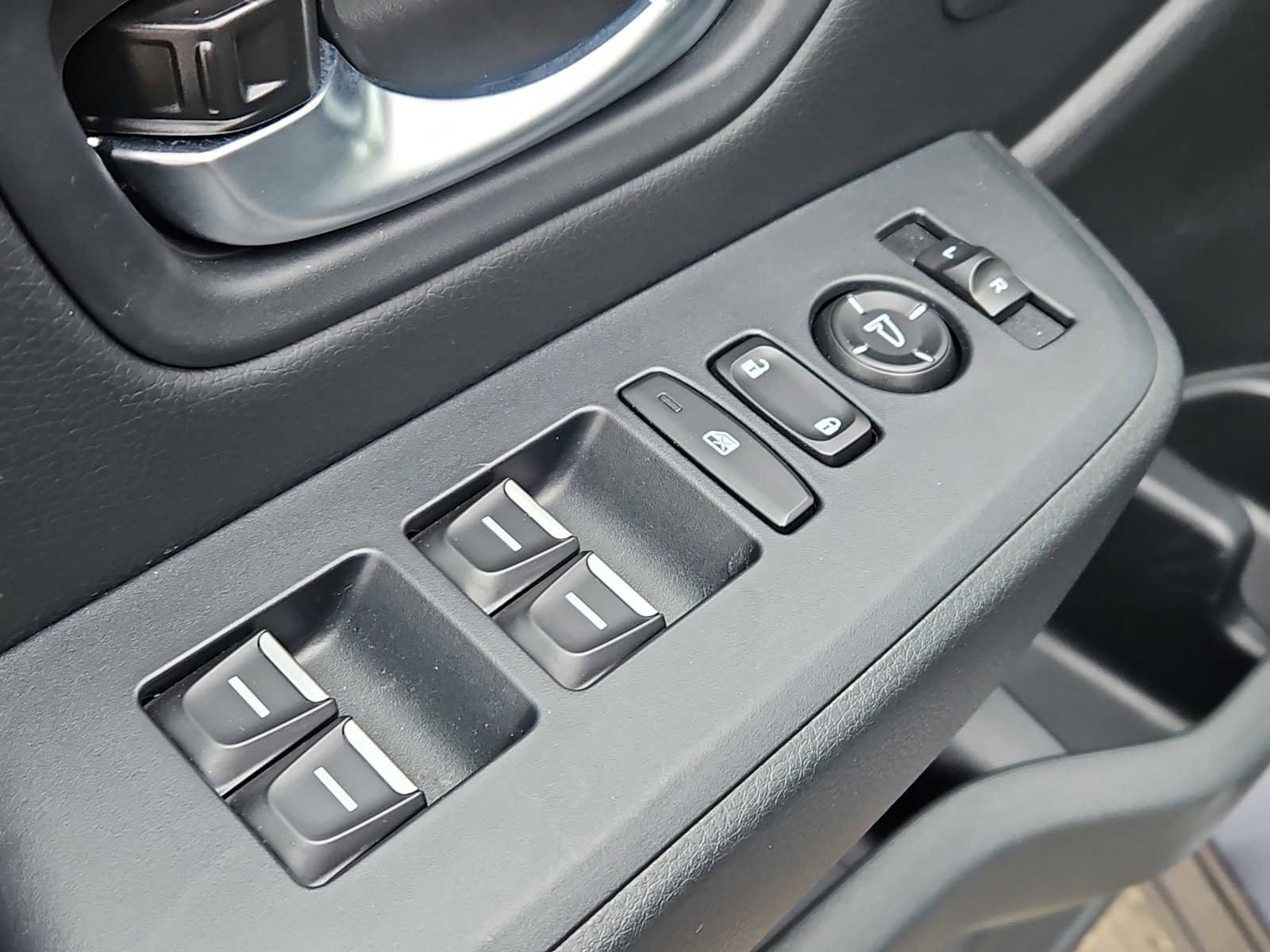 Certified 2025 Honda Pilot Touring image 23