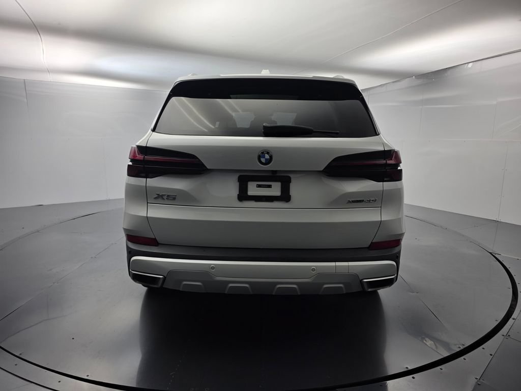 Certified 2024 BMW X5 xDrive40i w/ Premium Package AWD/4WD image 5