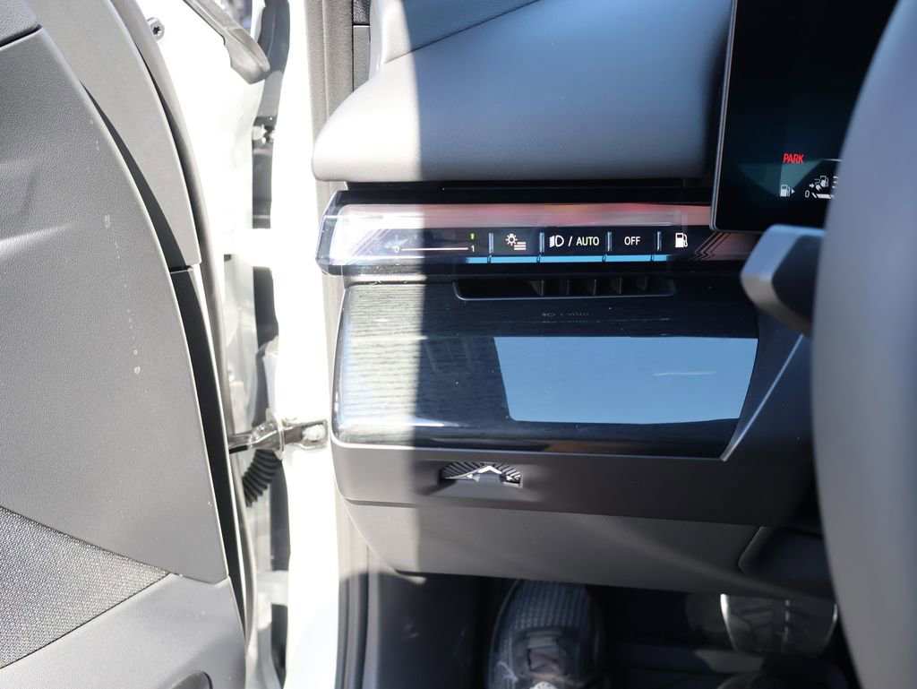 New 2026 BMW 550e xDrive AWD/4WD image 38