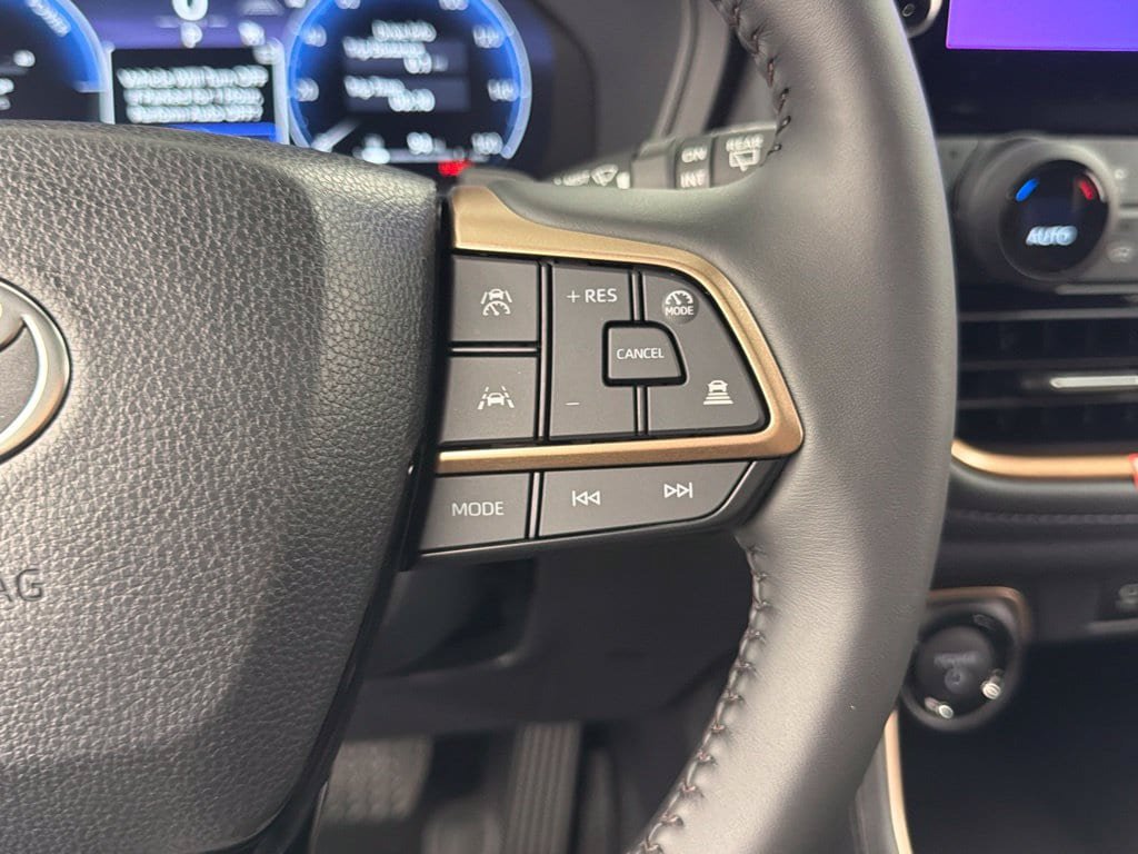 New 2026 Toyota Grand Highlander AWD Hybrid image 24