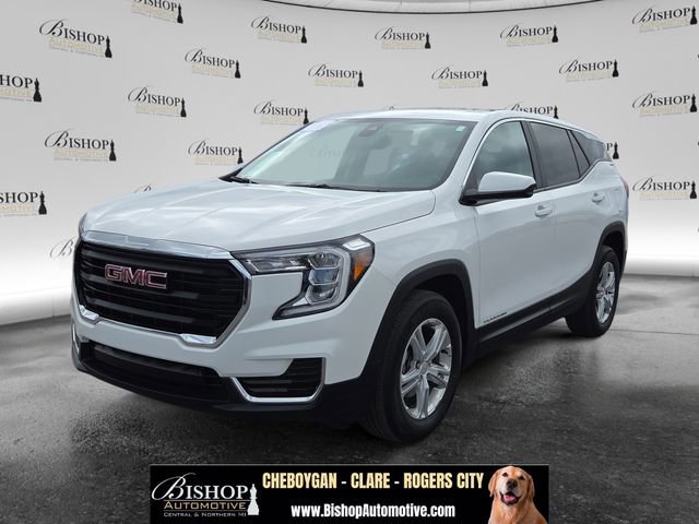 Used 2024 GMC Terrain SLE w/ LPO, Floor Liner Package FWD image 1