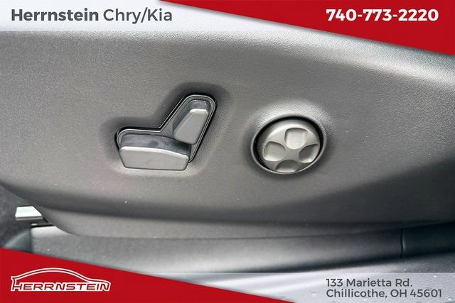 New 2026 Chrysler Voyager LX FWD image 15