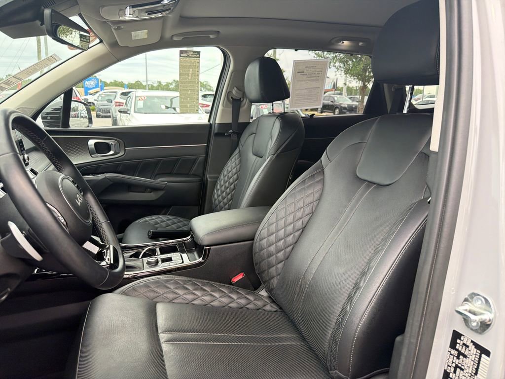 Used 2023 Kia Sorento SX AWD/4WD image 17