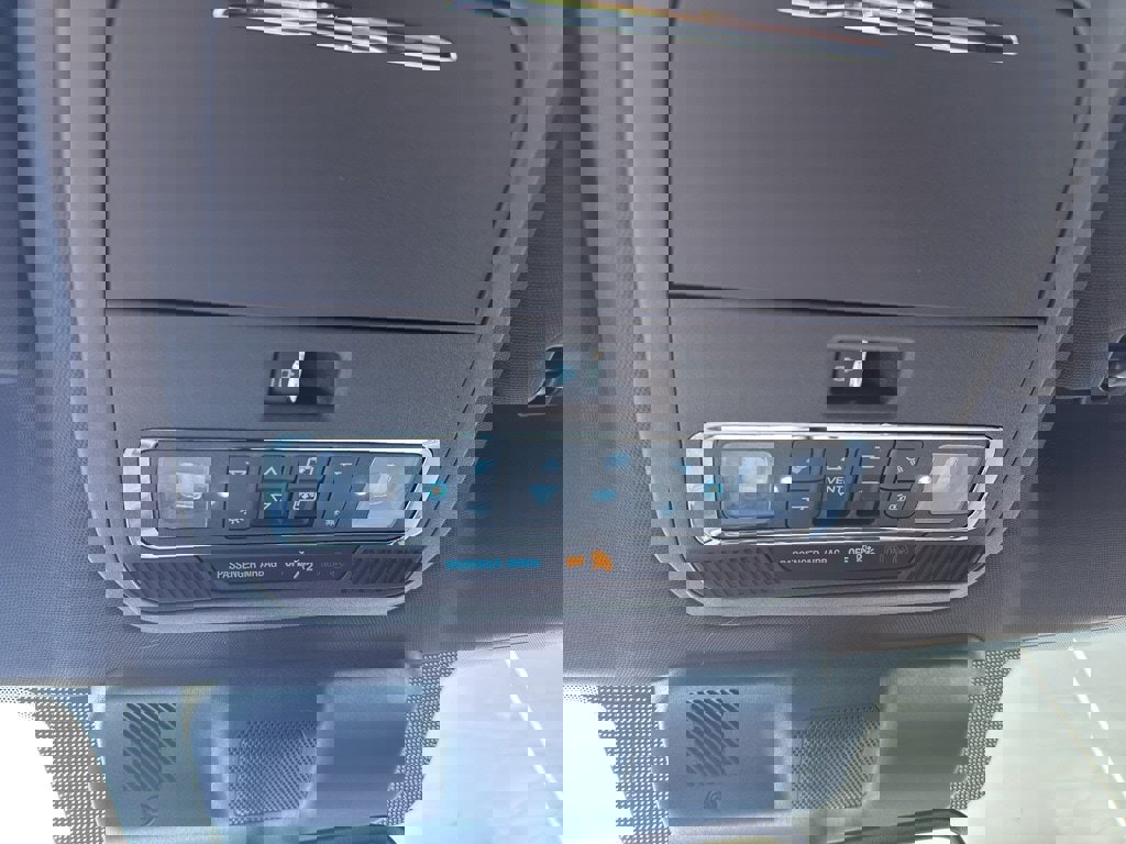 New 2025 Ford F150 King Ranch w/ FX4 Off-Road Package image 32