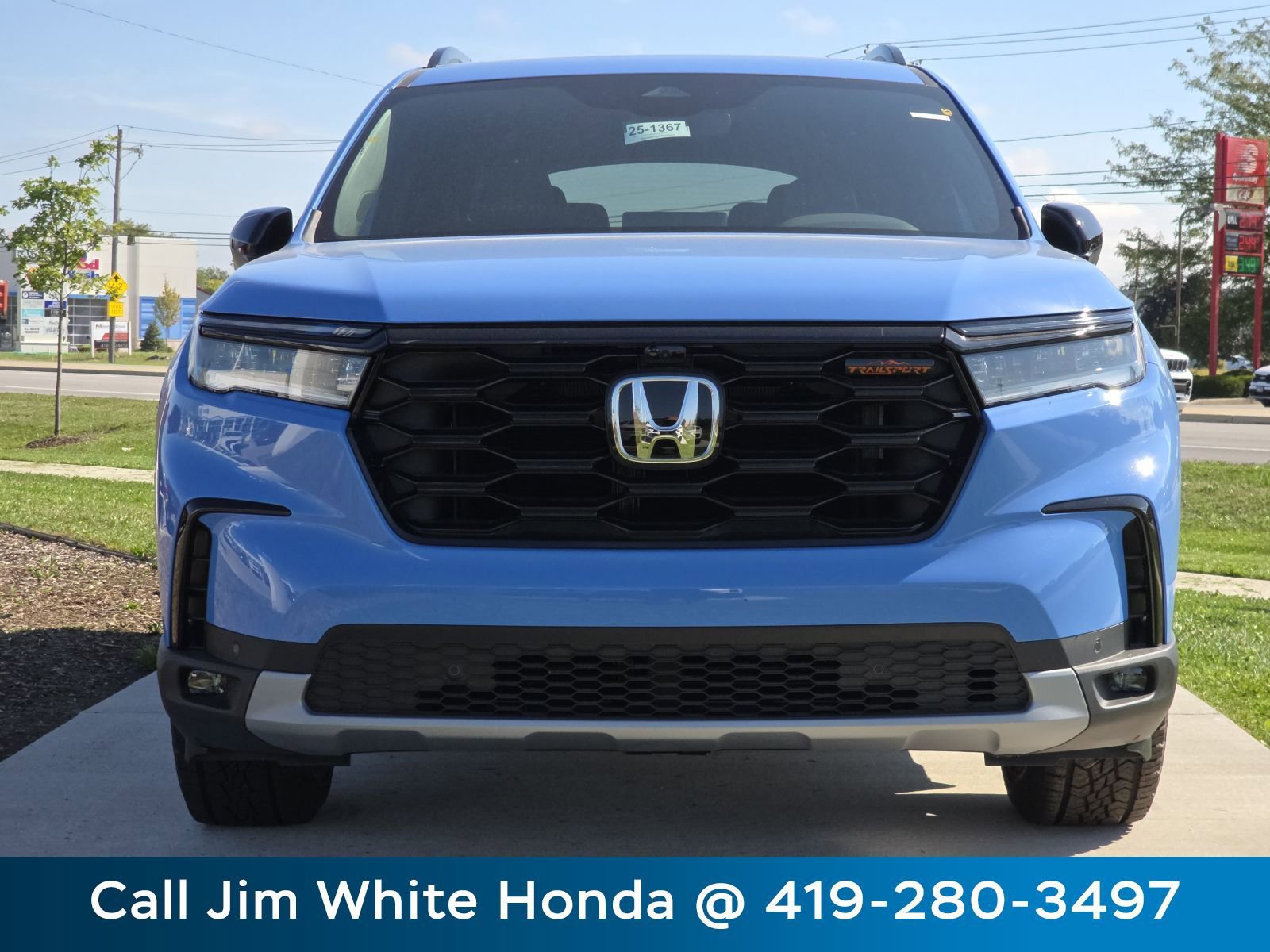 Used 2025 Honda Pilot TrailSport image 11