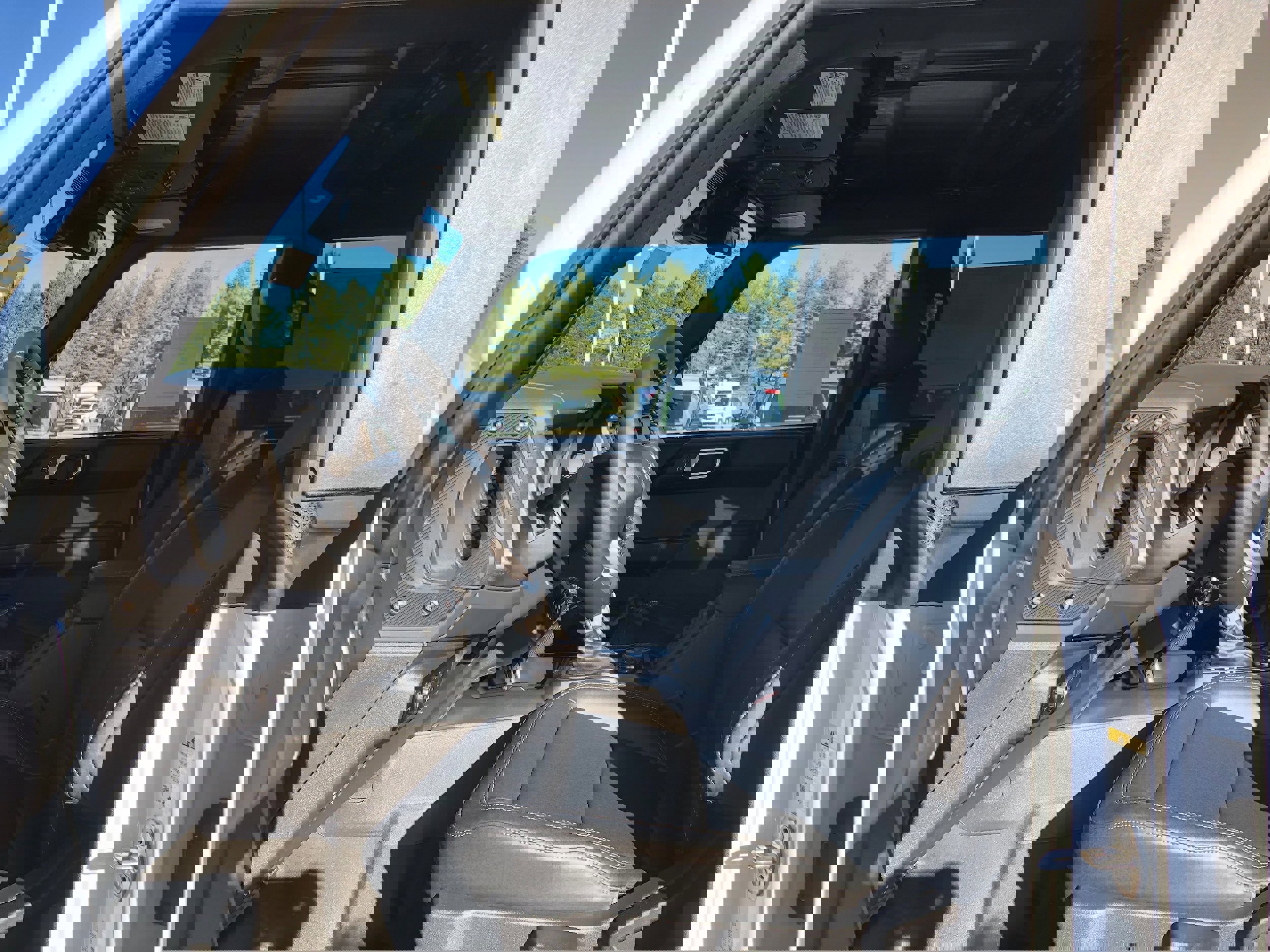 New 2025 Ford Bronco Badlands image 28