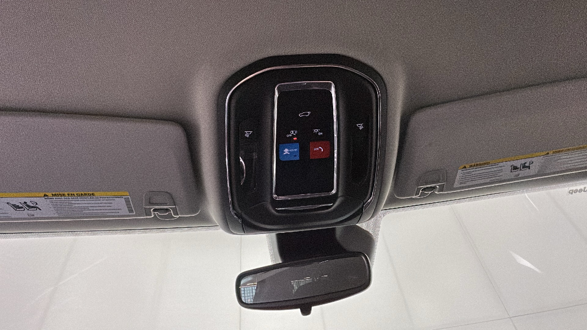 Used 2023 Jeep Grand Cherokee Laredo w/ Luxury Tech Group I AWD/4WD image 31