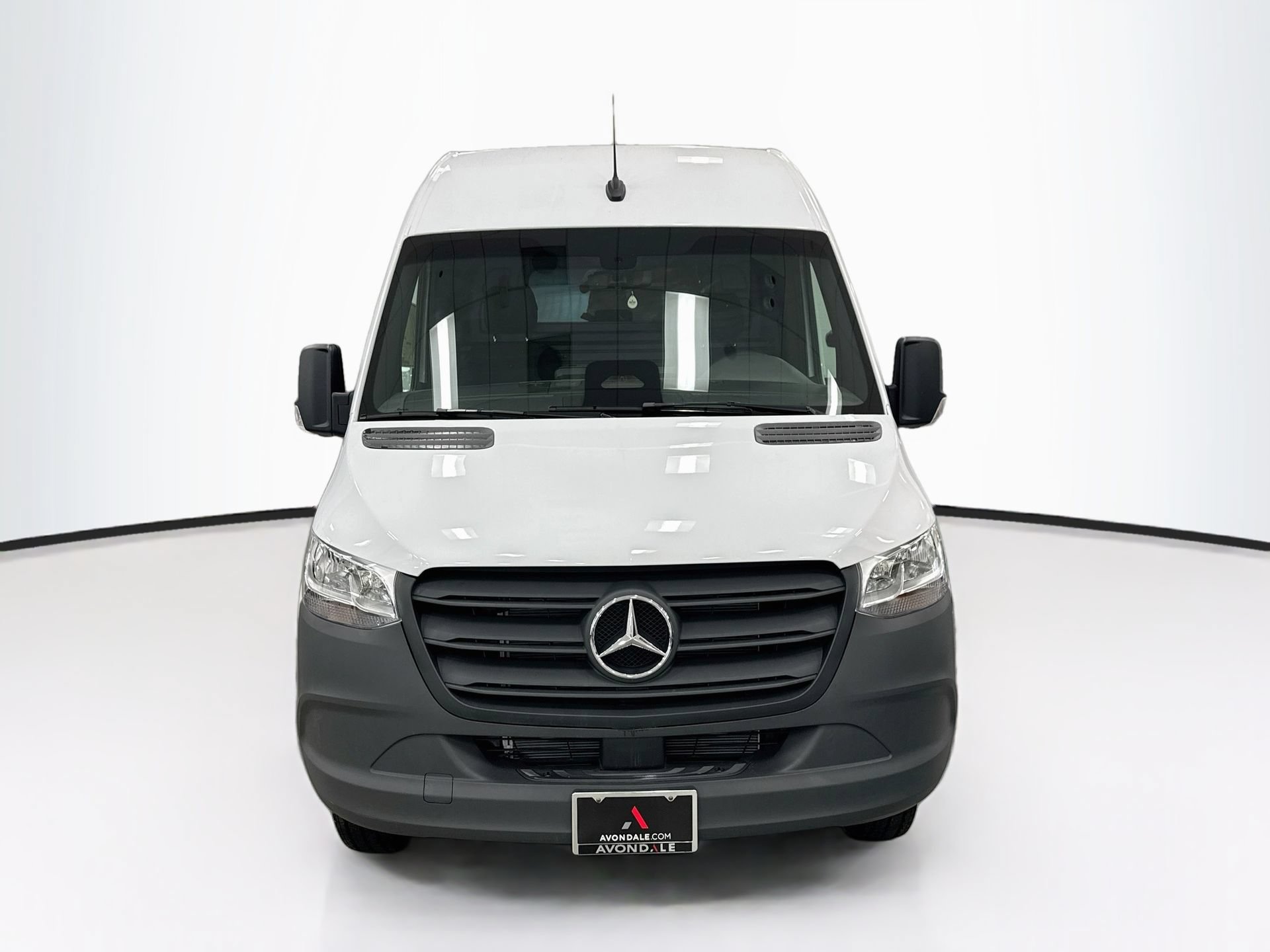 Used 2025 Mercedes-Benz Sprinter 3500 image 2
