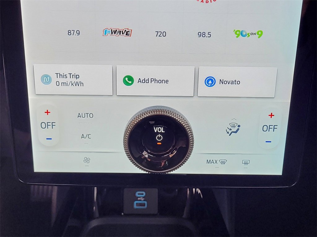 Used 2024 Ford Mustang Mach-E Select image 19