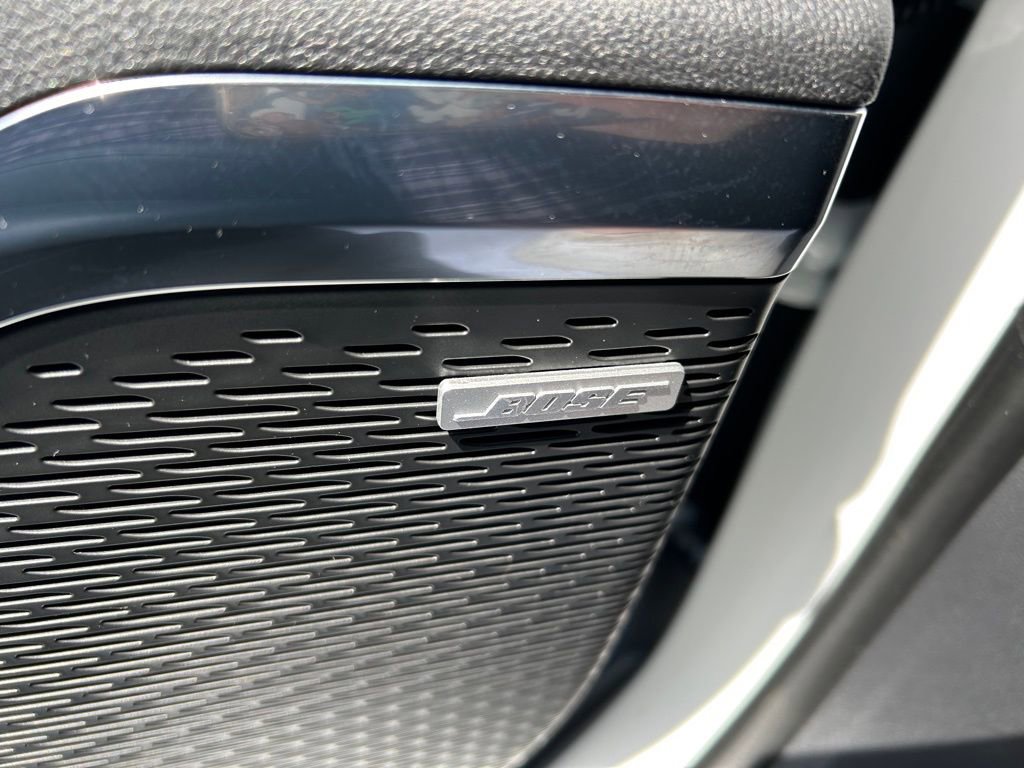 Used 2024 GMC Acadia Elevation image 32