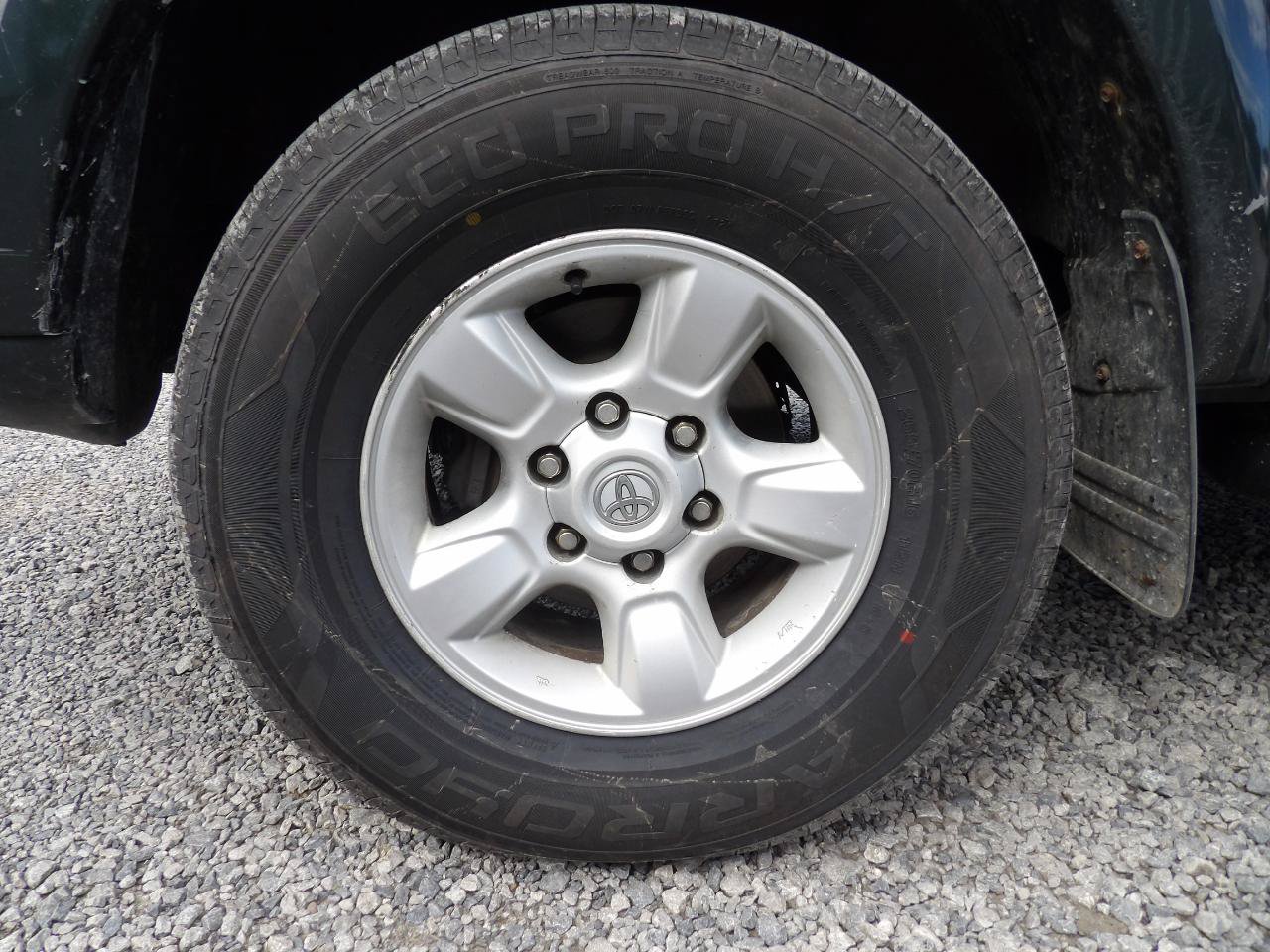Used 2005 Toyota Tundra SR5 w/ TRD Off-Road Pkg AWD/4WD image 15