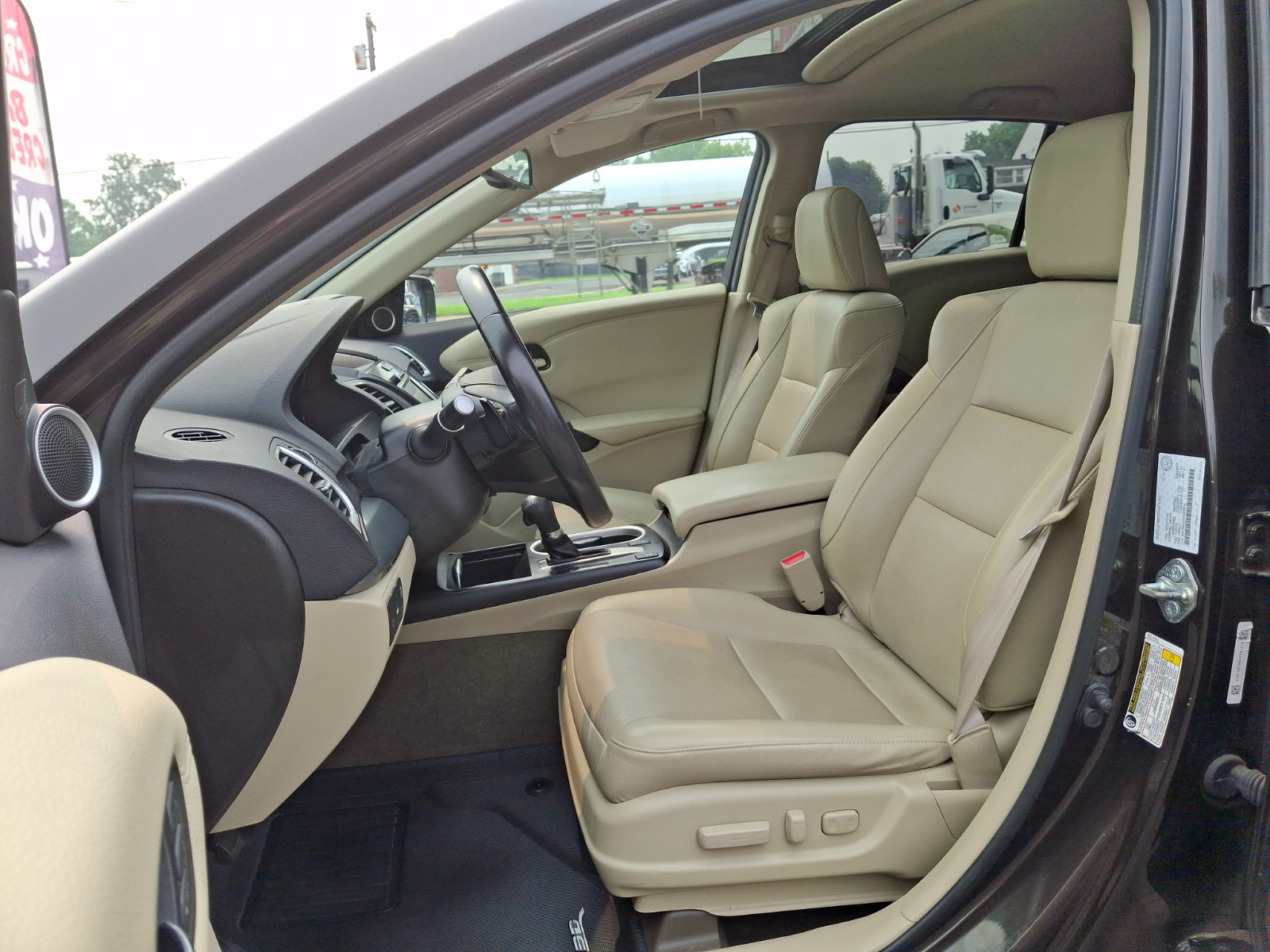 Used 2017 Acura RDX w/ Technology Package AWD/4WD image 13
