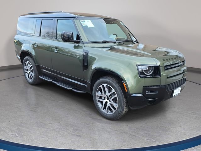New 2026 Land Rover Defender 130 X-Dynamic SE image 3