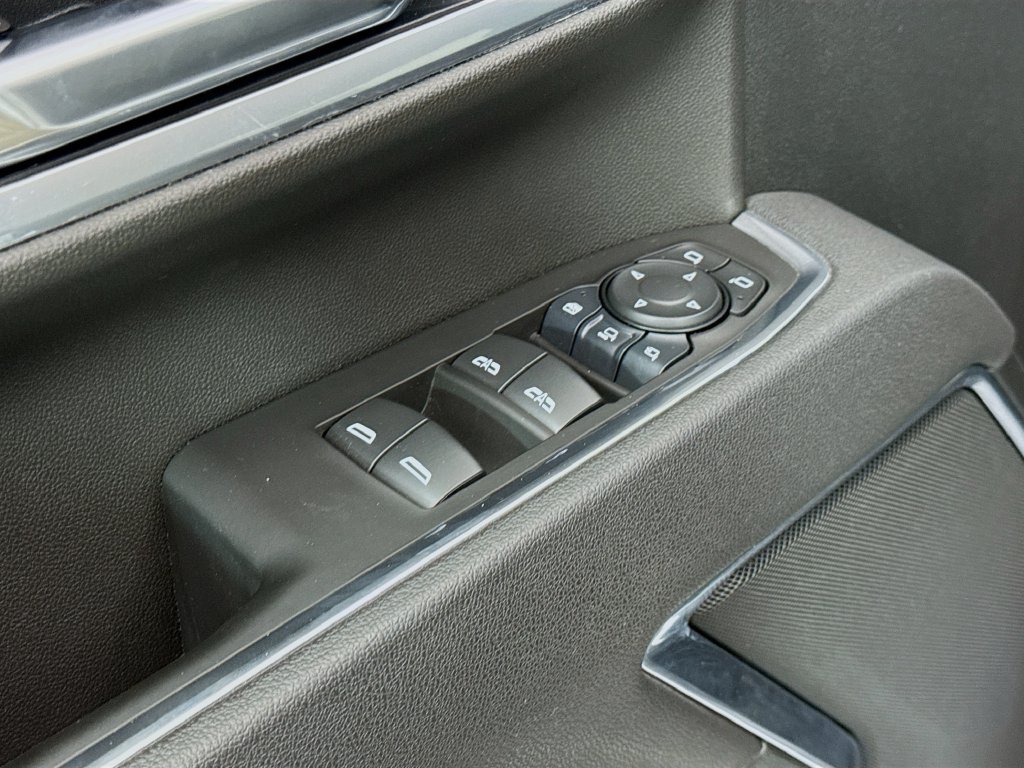 Used 2025 GMC Sierra 2500 SLT AWD/4WD image 19