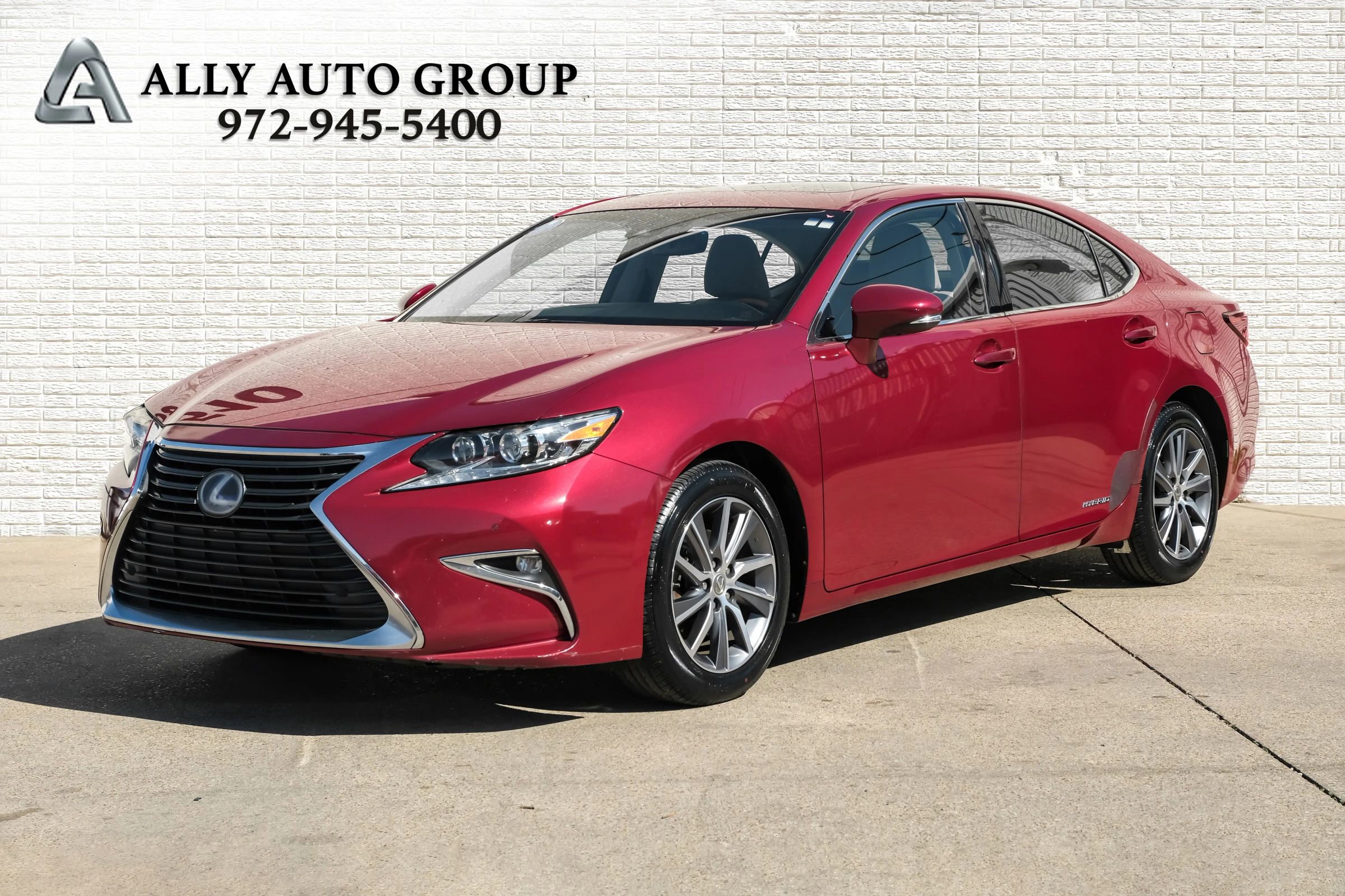 Used 2018 Lexus ES 300h w/ Luxury Package image 1