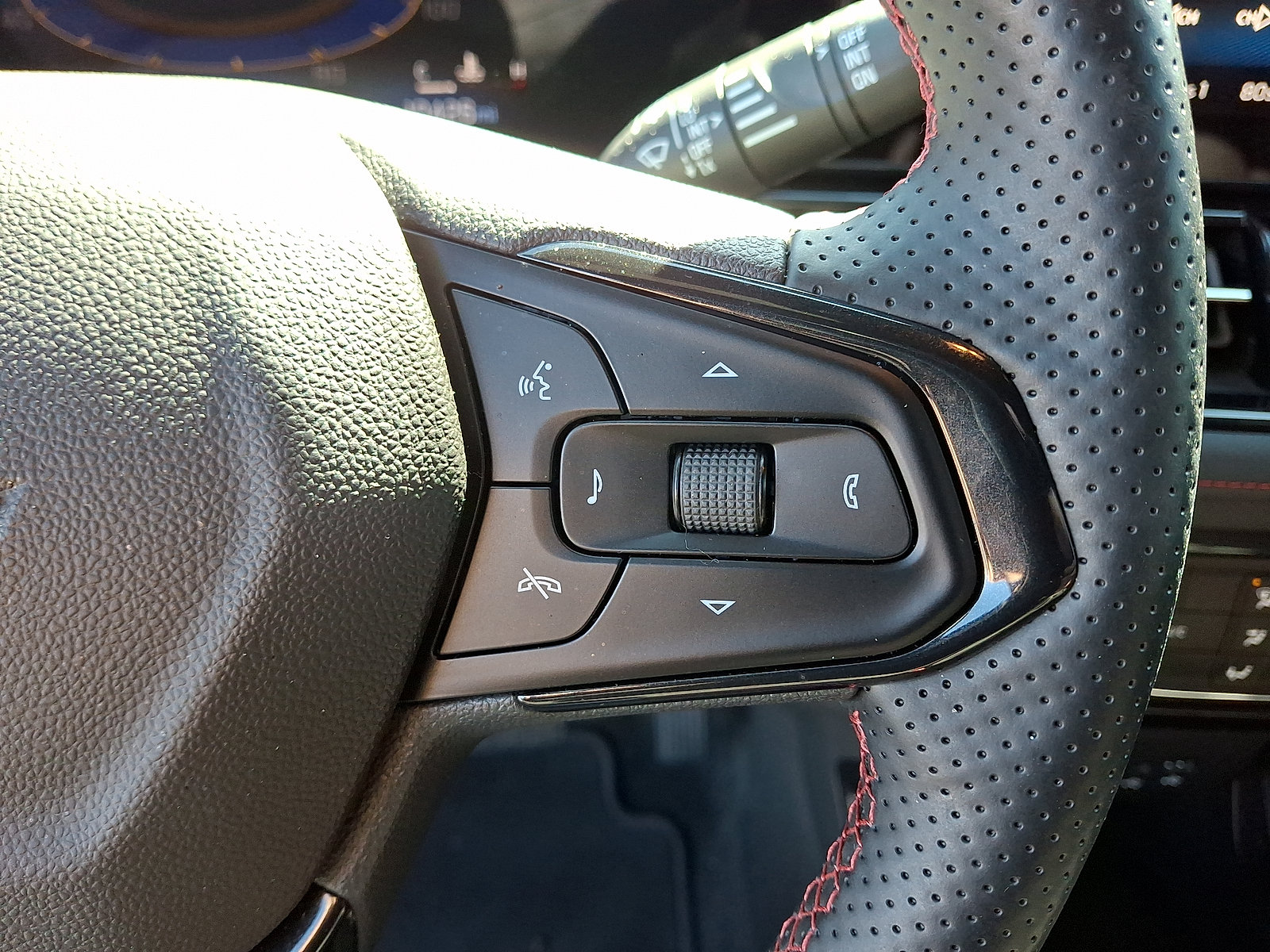 Used 2024 Chevrolet TrailBlazer RS w/ Driver Confidence Package FWD image 10