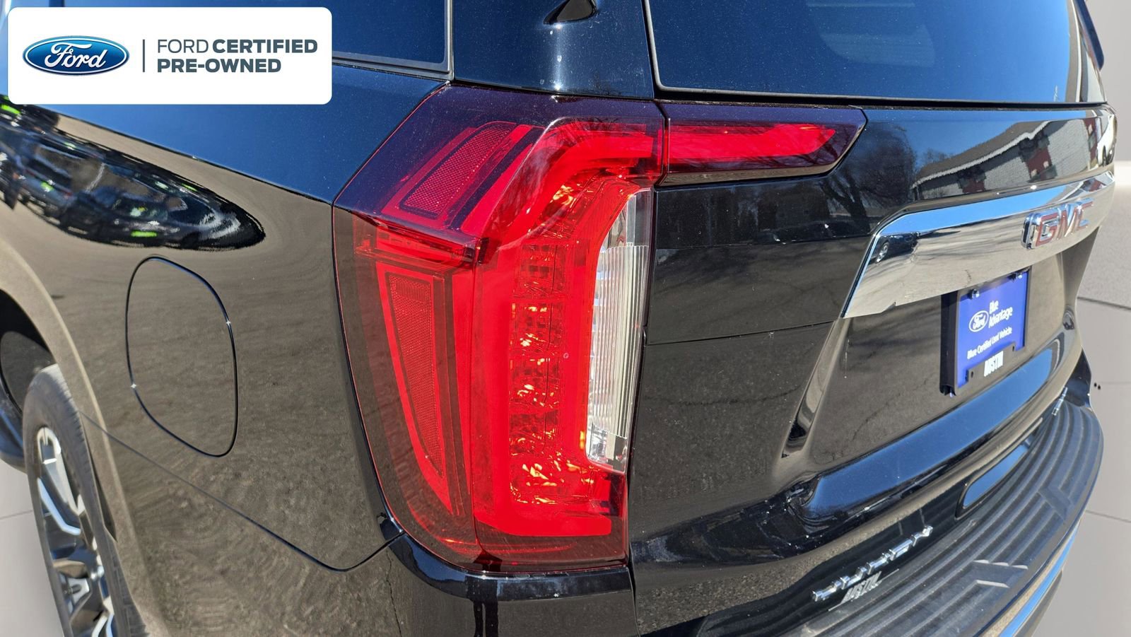 Used 2023 GMC Yukon XL SLT AWD/4WD image 30