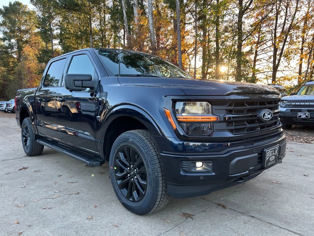 New 2025 Ford F150 XLT w/ Equipment Group 302A MID