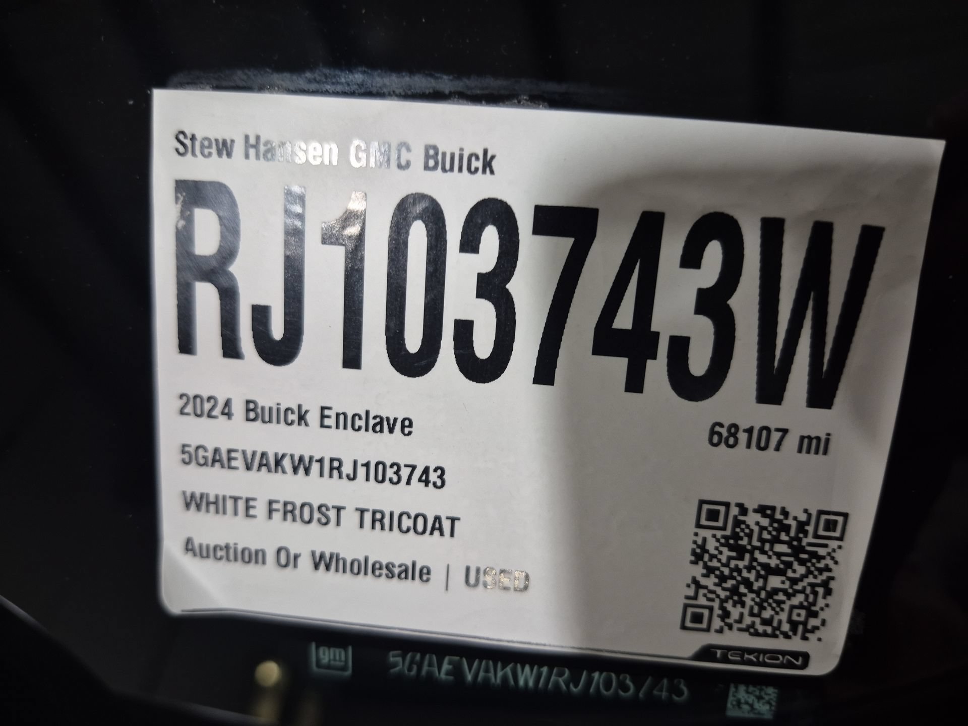 Used 2024 Buick Enclave Essence w/ Experience Buick Package AWD/4WD image 34