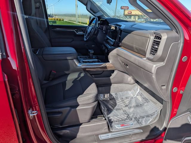 Used 2024 Chevrolet Silverado 1500 LT Trail Boss w/ Convenience Package II image 4