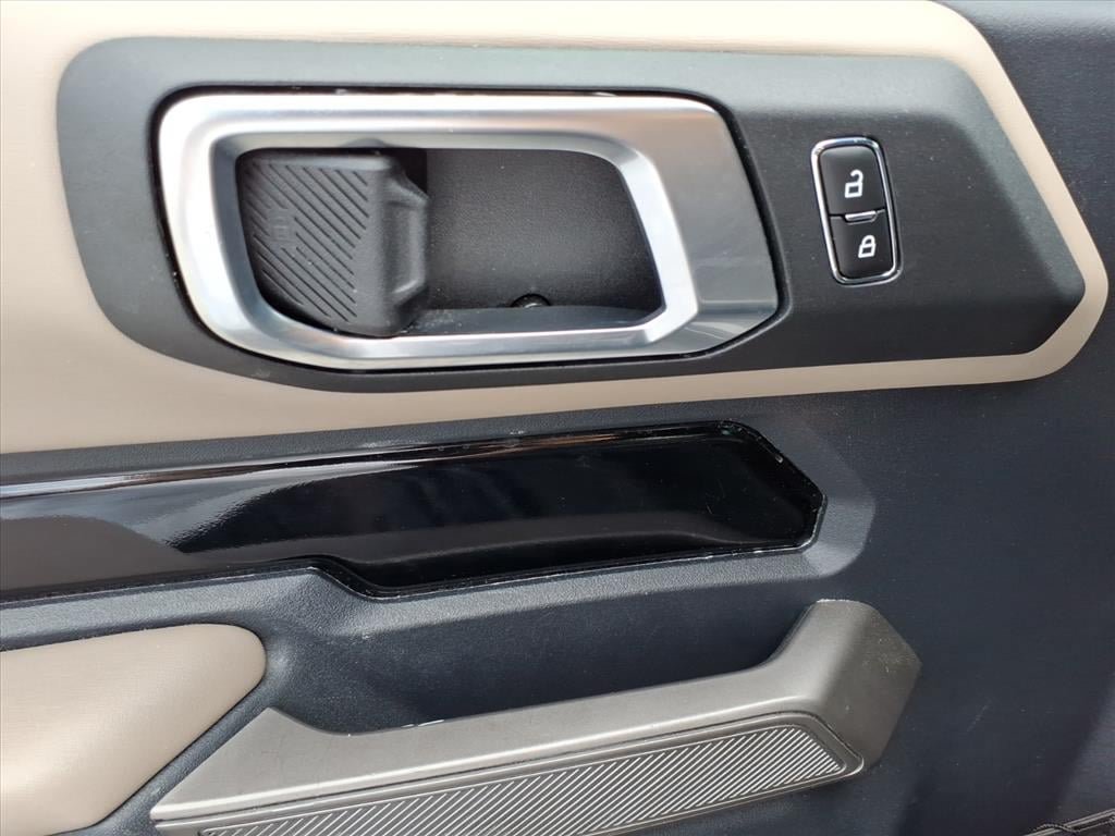 Used 2023 Ford Bronco Wildtrak AWD/4WD image 23