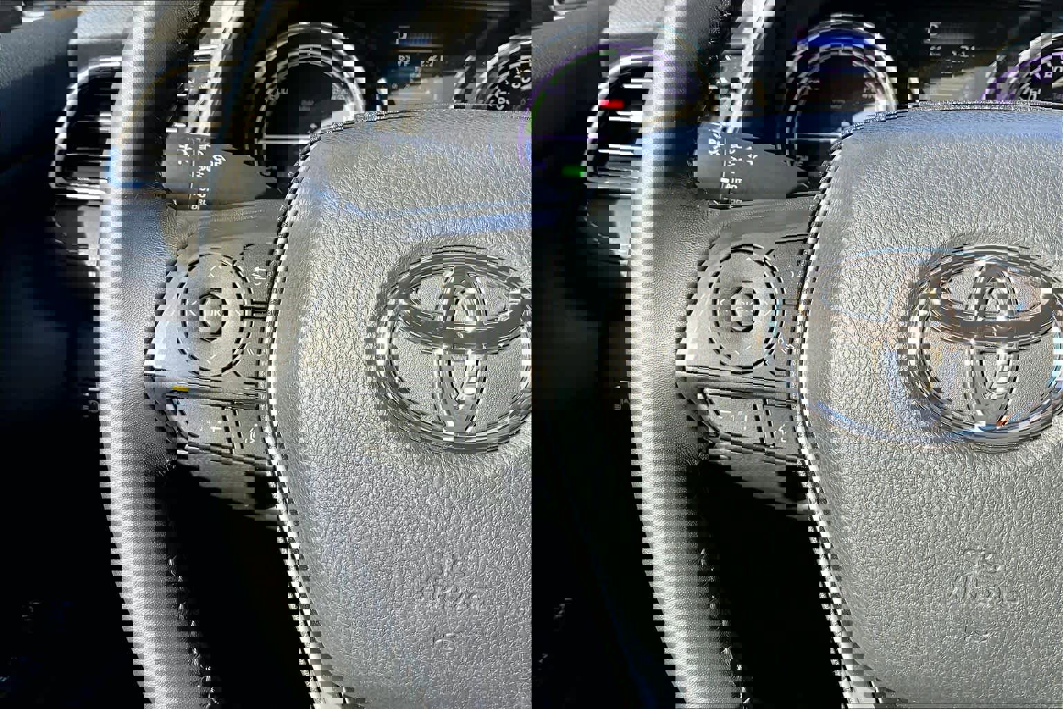 Used 2020 Toyota Camry SE image 25