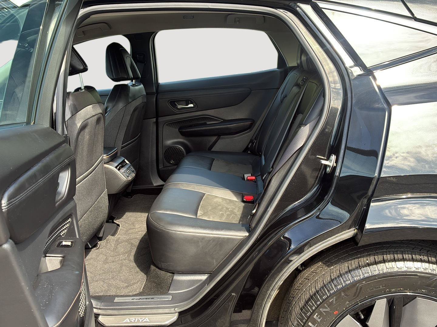 Used 2024 Nissan Ariya AWD image 22