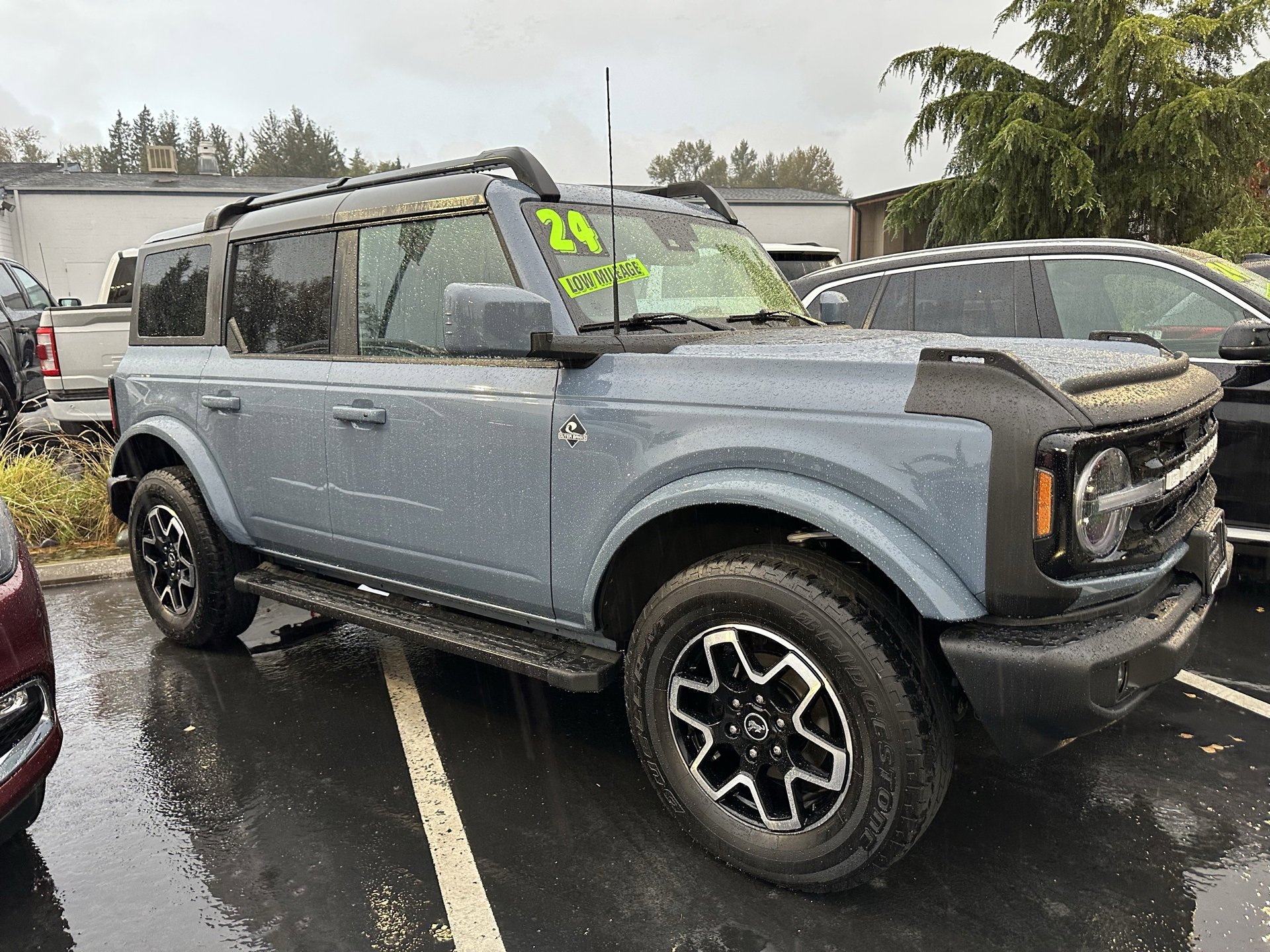 Used 2024 Ford Bronco Outer Banks image 1
