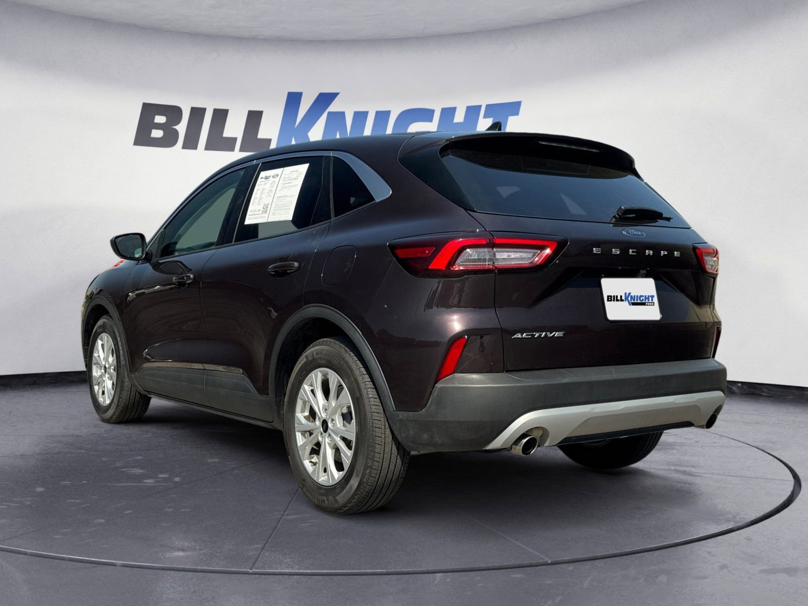 Certified 2023 Ford Escape Active w/ Cold Weather Package image 3