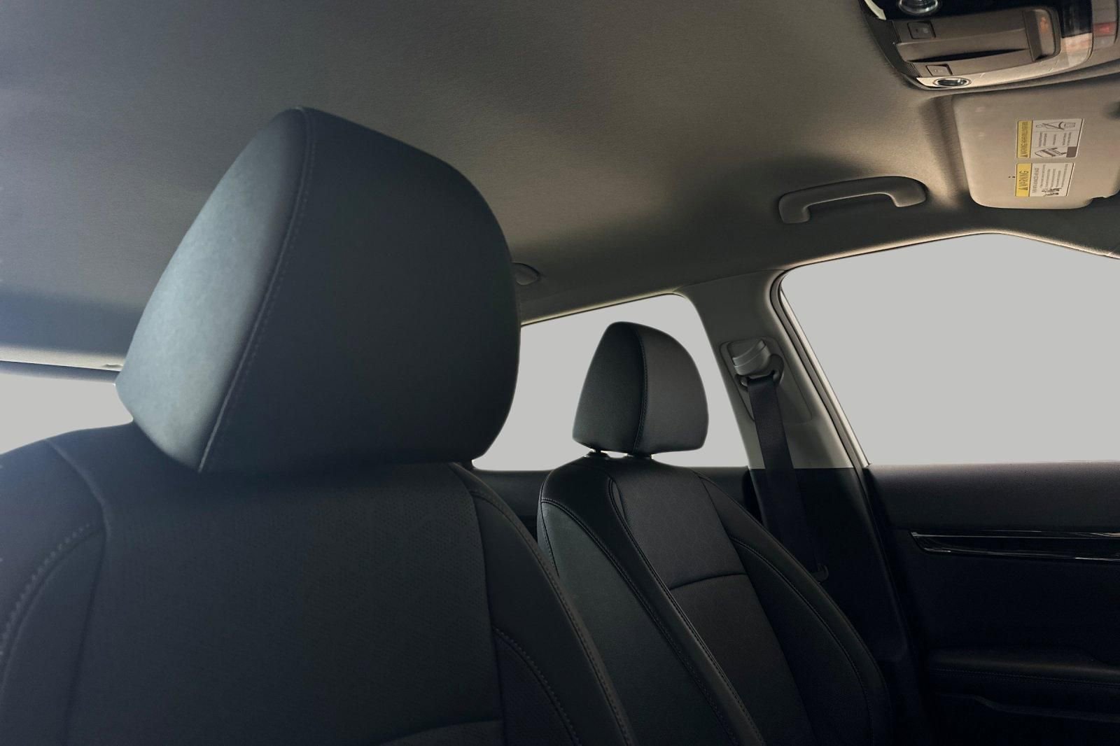 Used 2025 Kia Seltos SX image 18