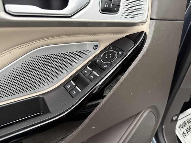 Certified 2023 Ford Explorer Platinum w/ Technology Package image 19