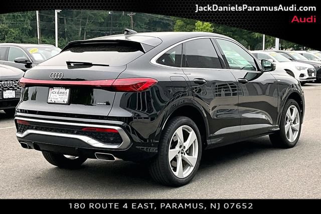Used 2025 Audi Q5 Premium Plus w/ Premium Plus AWD/4WD image 2
