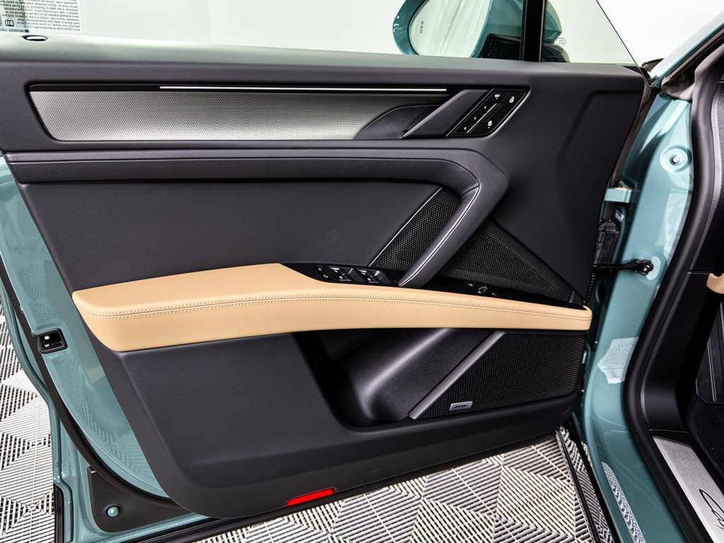 New 2026 Porsche Cayenne S AWD/4WD image 14