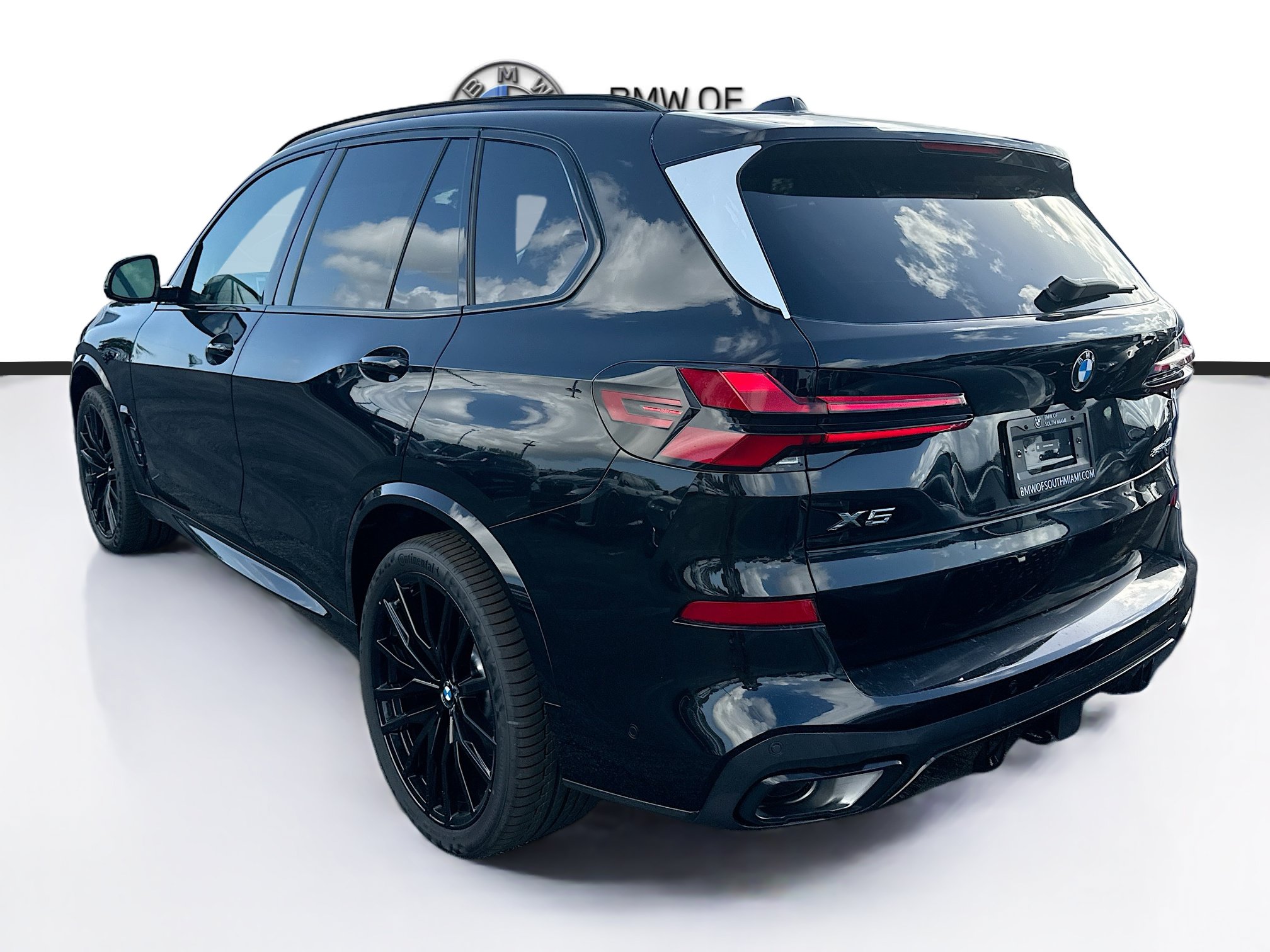 New 2026 BMW X5 sDrive40i w/ M Sport Package RWD image 3