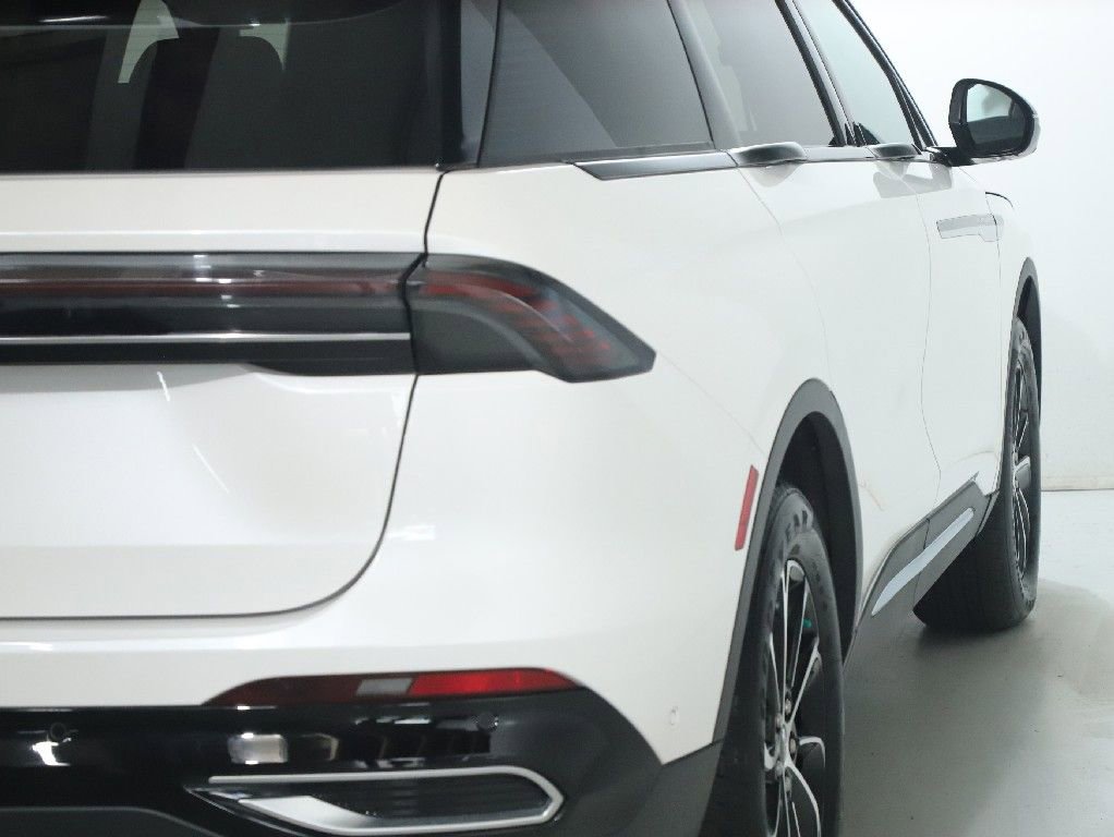 Used 2024 Lincoln Nautilus Premier w/ Equipment Group 102A image 46