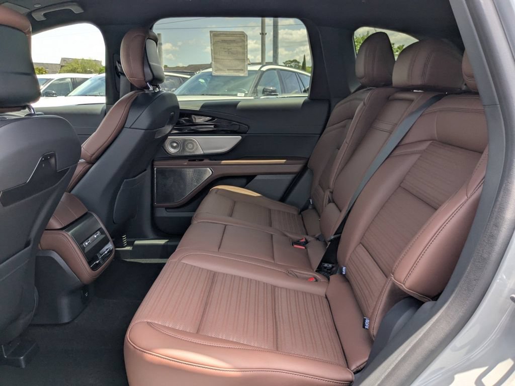 New 2026 Lincoln Nautilus Reserve AWD/4WD image 14