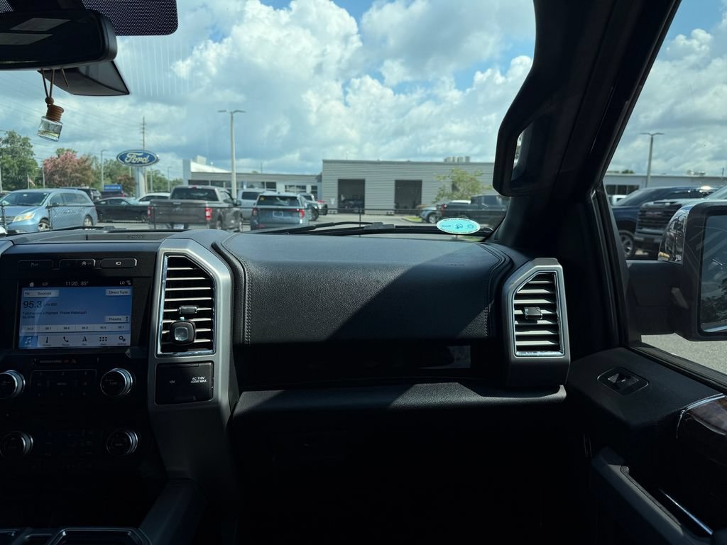 Used 2017 Ford F150 Platinum w/ Equipment Group 701A Luxury AWD/4WD image 19