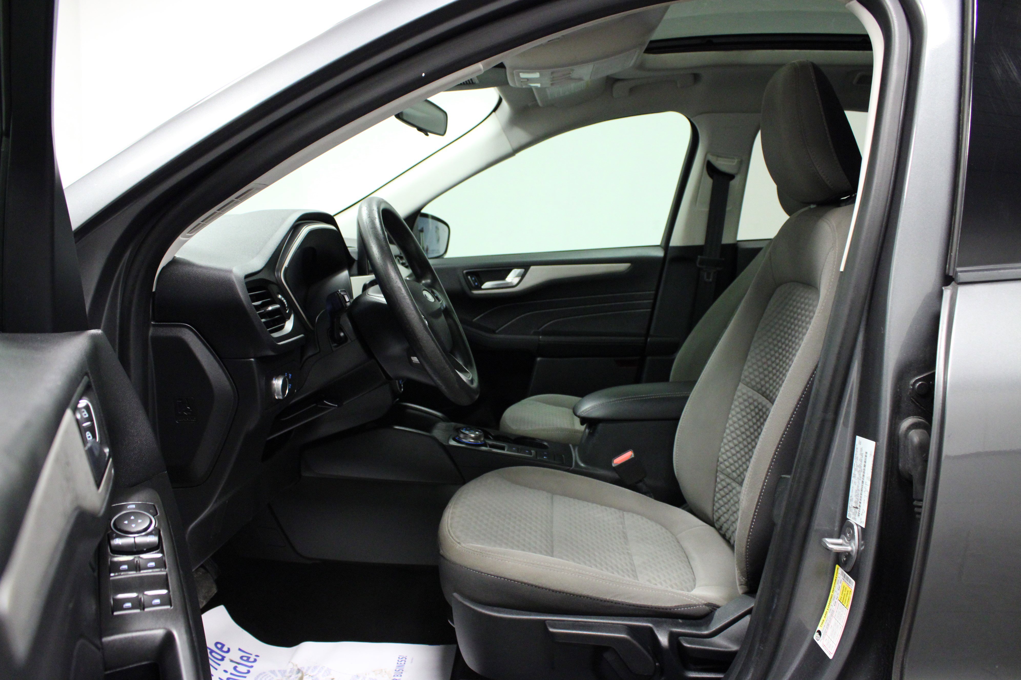 Used 2021 Ford Escape SE FWD image 12