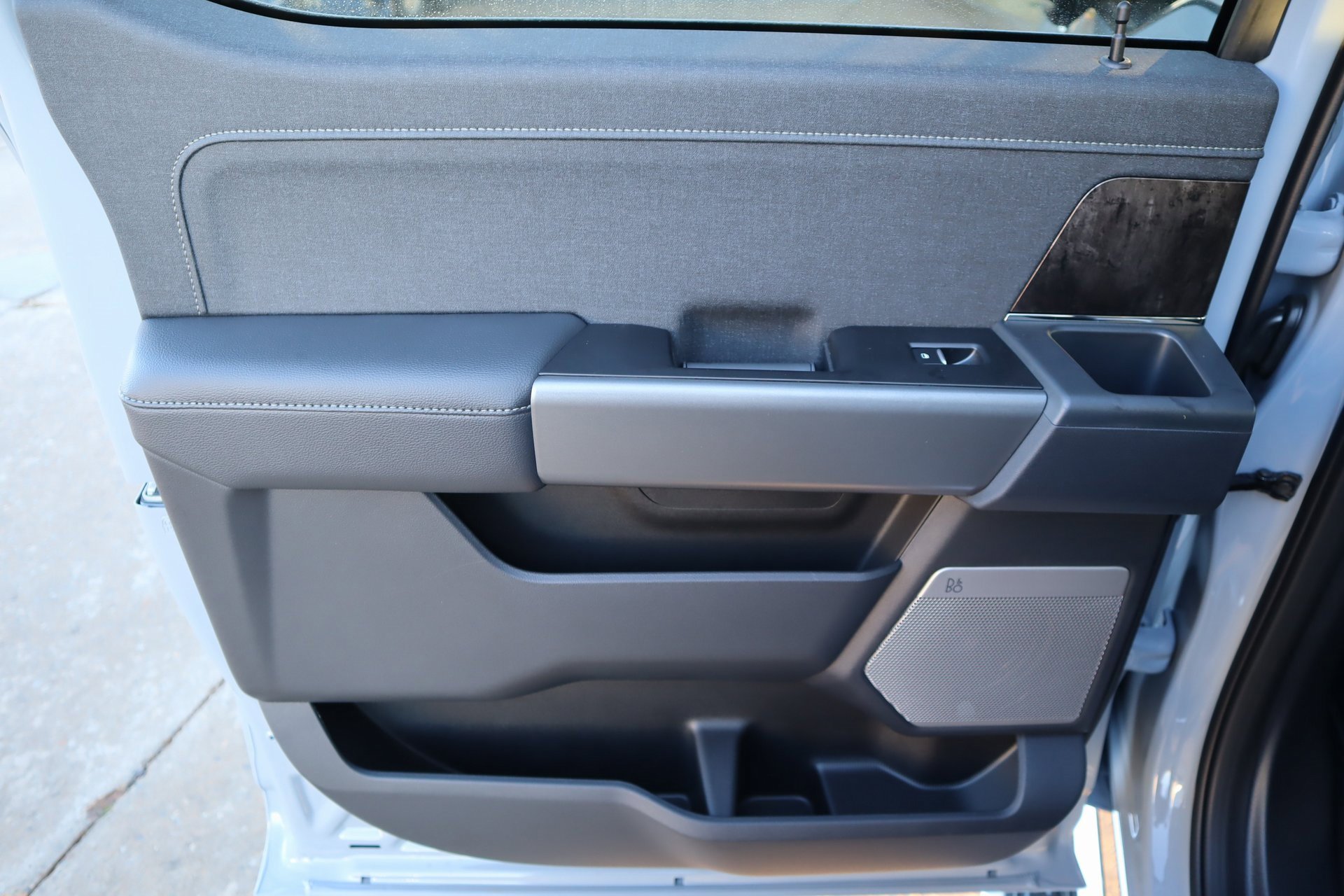 New 2026 Ford F350 Lariat w/ Chrome Package image 19