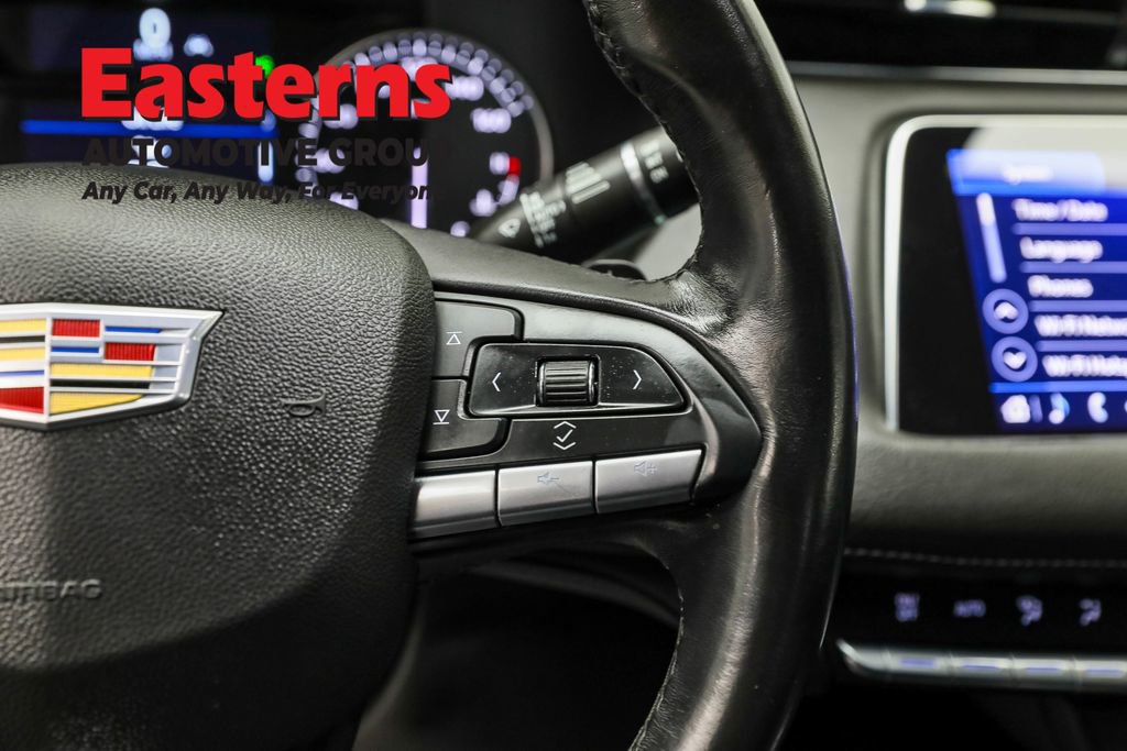 Used 2023 Cadillac XT4 Premium Luxury FWD image 16